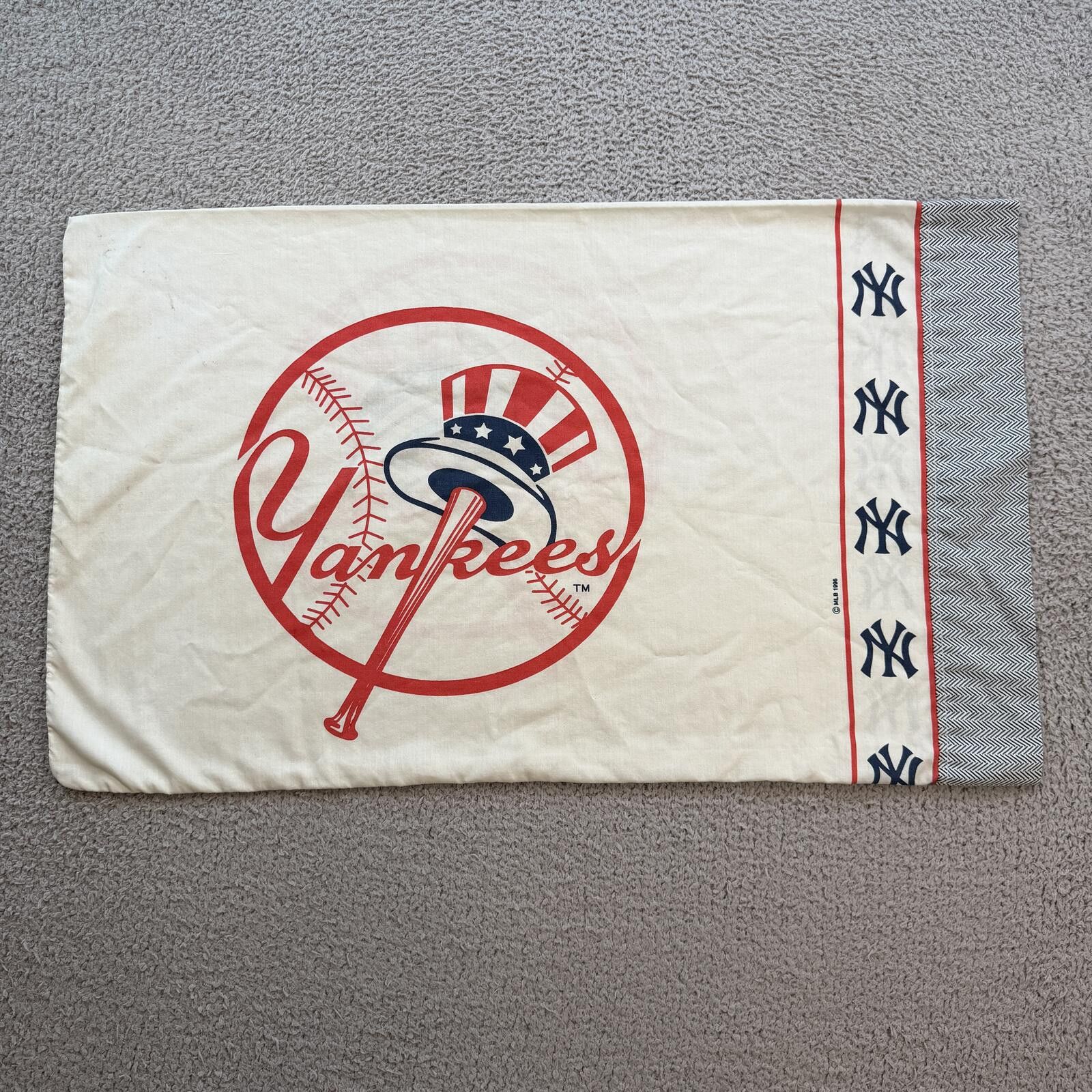 MLB Vintage 1996 New York Yankees Pillowcase MLB Baseball Decor Size ONE SIZE - 2 Thumbnail