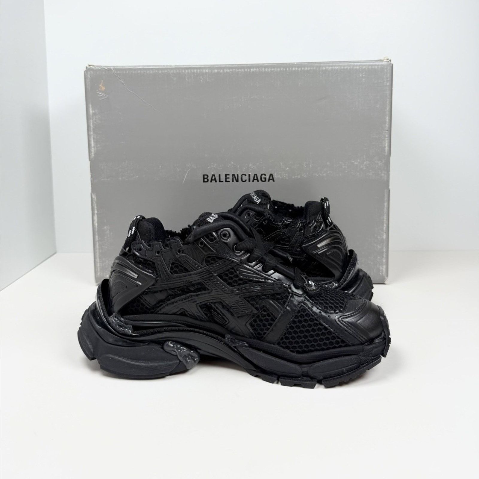 Balenciaga Size 34EU/4W - Balenciaga Runner Sneakers NEW Size US 4 / IT 34 - 5 Thumbnail
