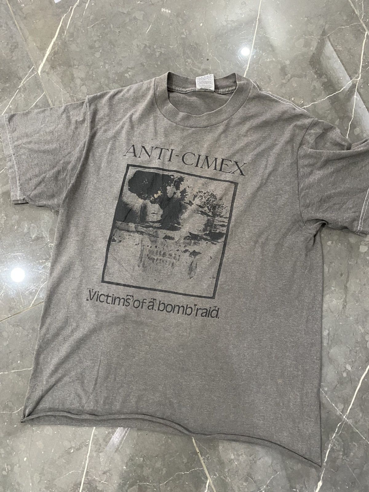 Vintage Vintage 90s Anti Cimex Victims Of A Bomb Raid Size US M / EU 48-50 / 2 - 1 Thumbnail