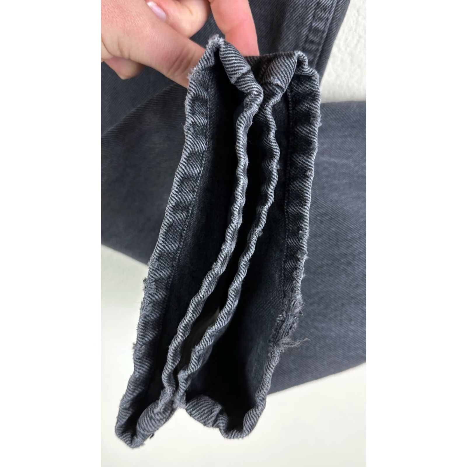 Merona VINTAGE THRASHED 90s Faded Black Denim Jeans ACTUAL 27x28 Relaxed Tapered Jeans Men Size US 27 - 7 Thumbnail