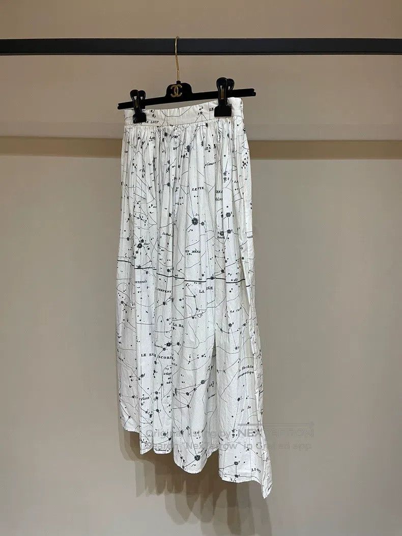 Dior Dior Constellation pattern white long skirt half skirt Size 42" / US 20 - 4 Thumbnail