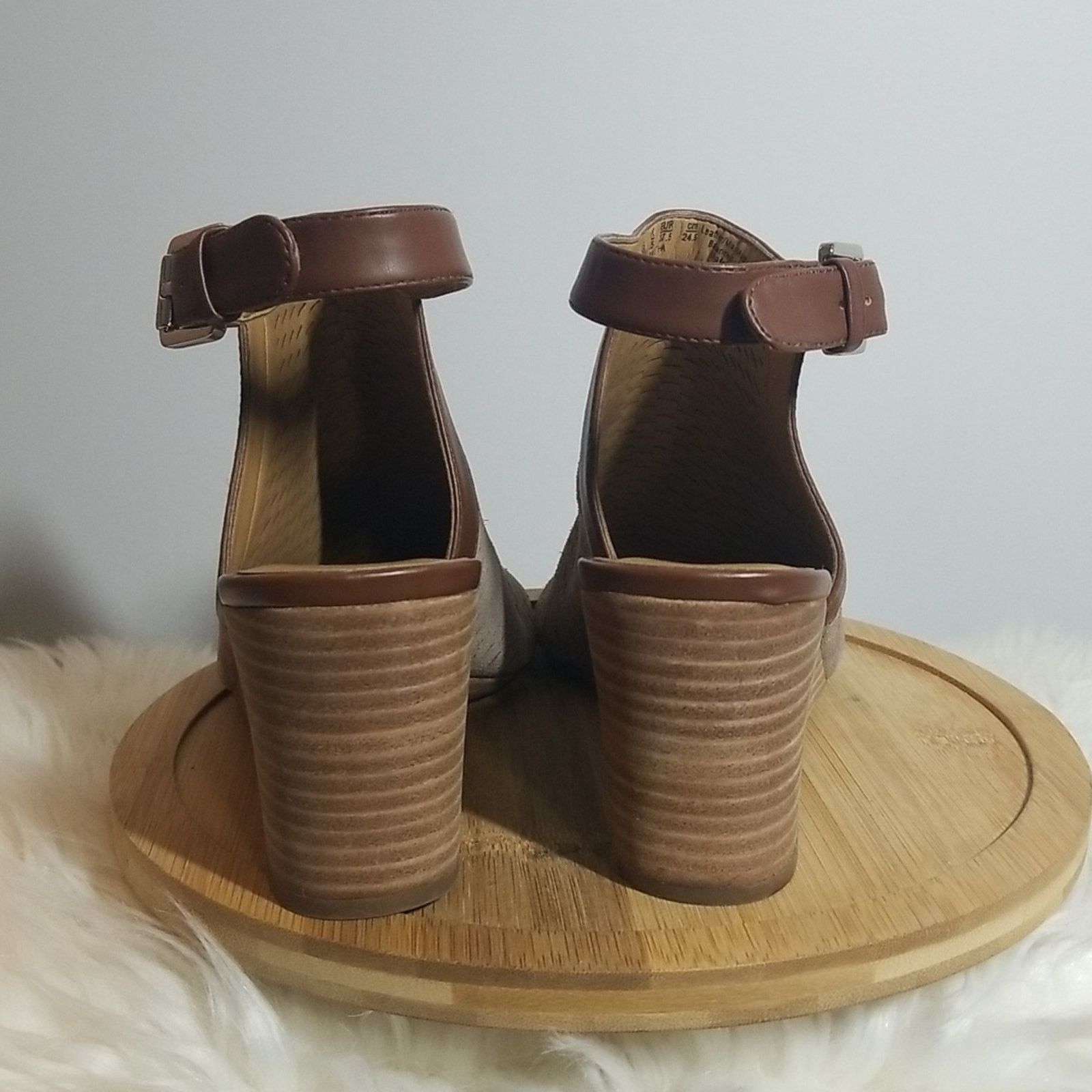 Franco Sarto Franco Sarto Martha Suede Wedge Peeptoe Sandal Size US 7.5 / IT 37.5 - 3 Thumbnail