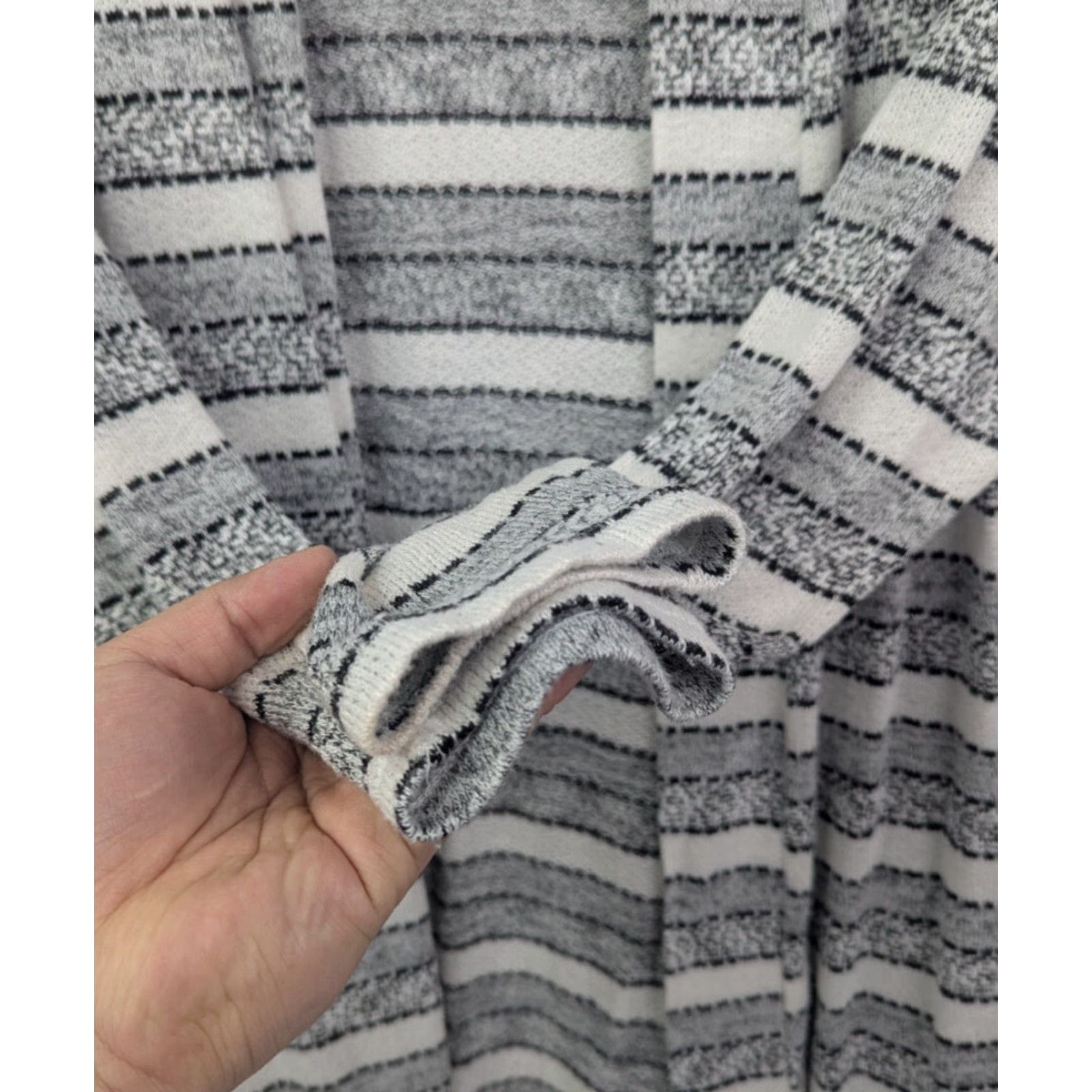 Vintage Lane Bryant Women’s Gray Striped Open Cardigan Plus Size 18/20 Long Sleeve Size XXL / US 16-18 / IT 52-54 - 2 Thumbnail