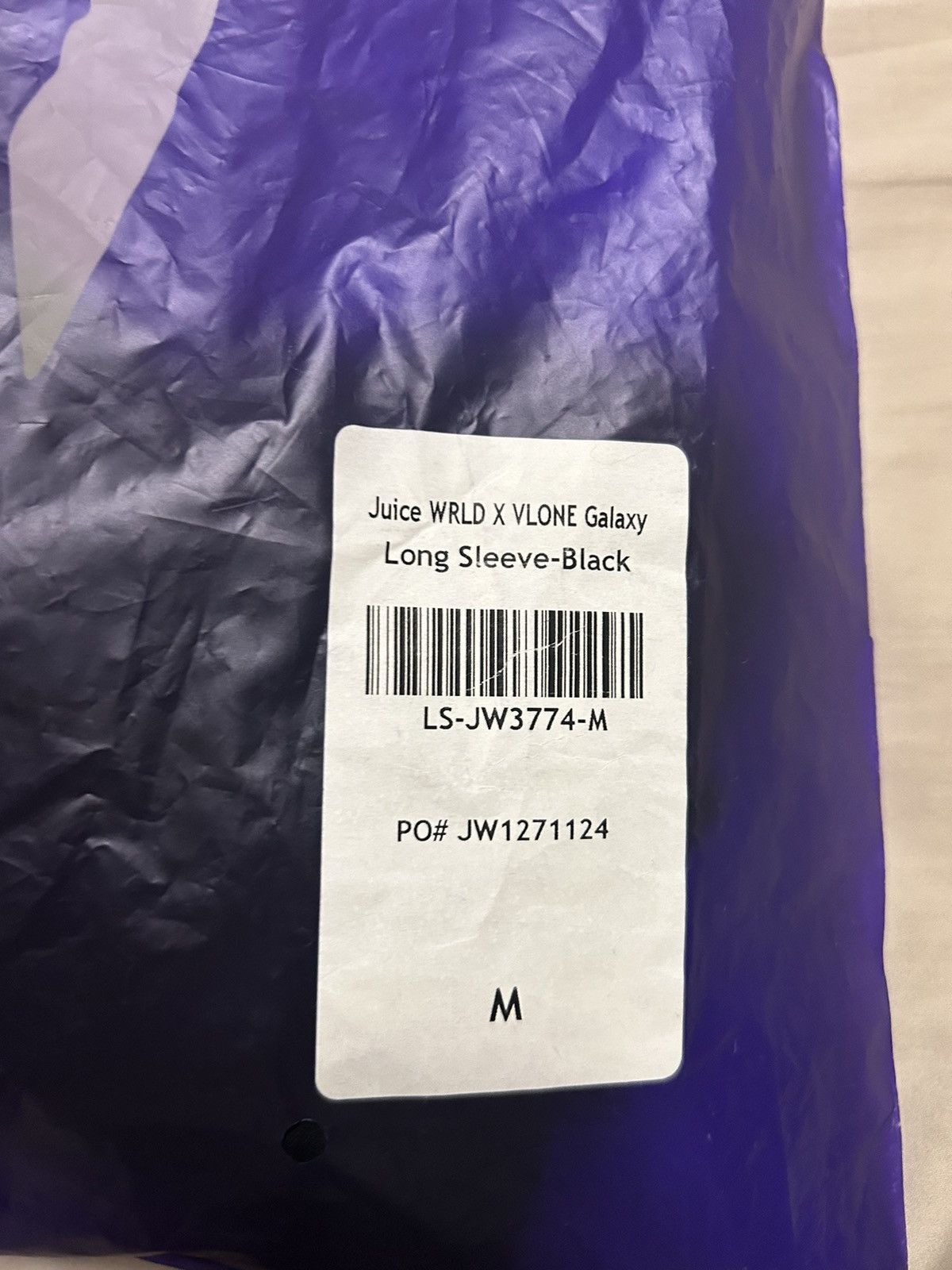 Vlone Vlone x juice world longselve Size US M / EU 48-50 / 2 - 6 Thumbnail