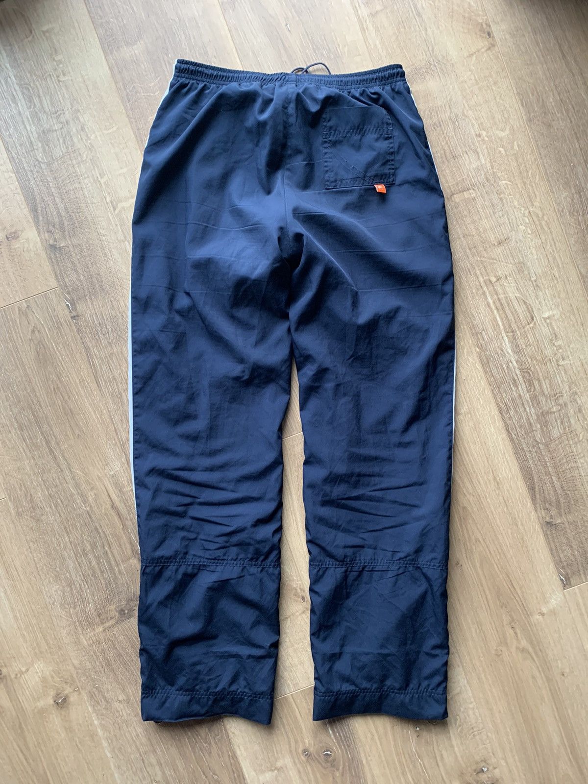 Nike Vintage Nike embroidered swoosh sweat pants Size US 30 / EU 46 - 5 Thumbnail