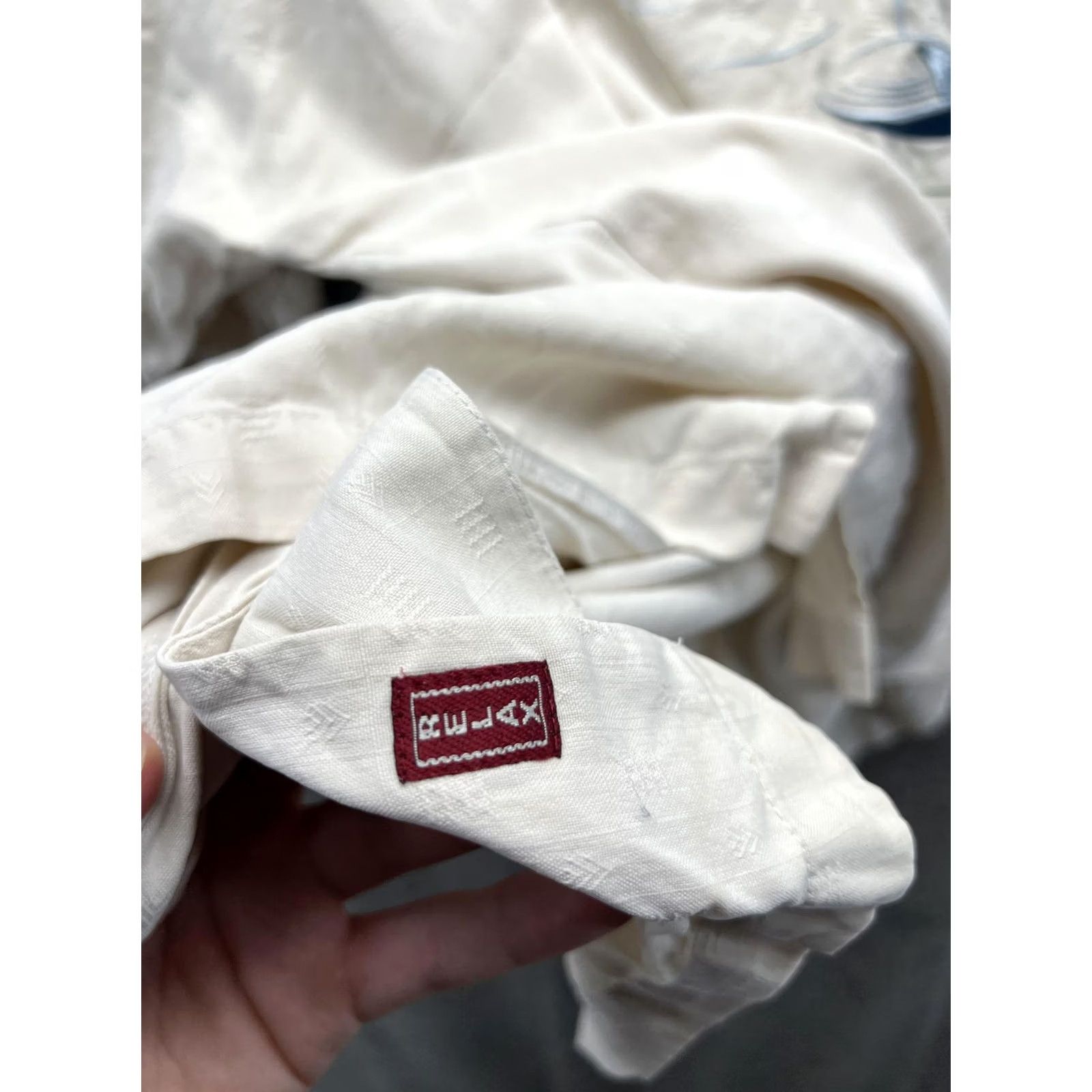 Tommy Bahama Tommy Bahama Shirt Mens XL White Geometric Silk Short Sleeve Button Front Casual Size US XL / EU 56 / 4 - 3 Thumbnail