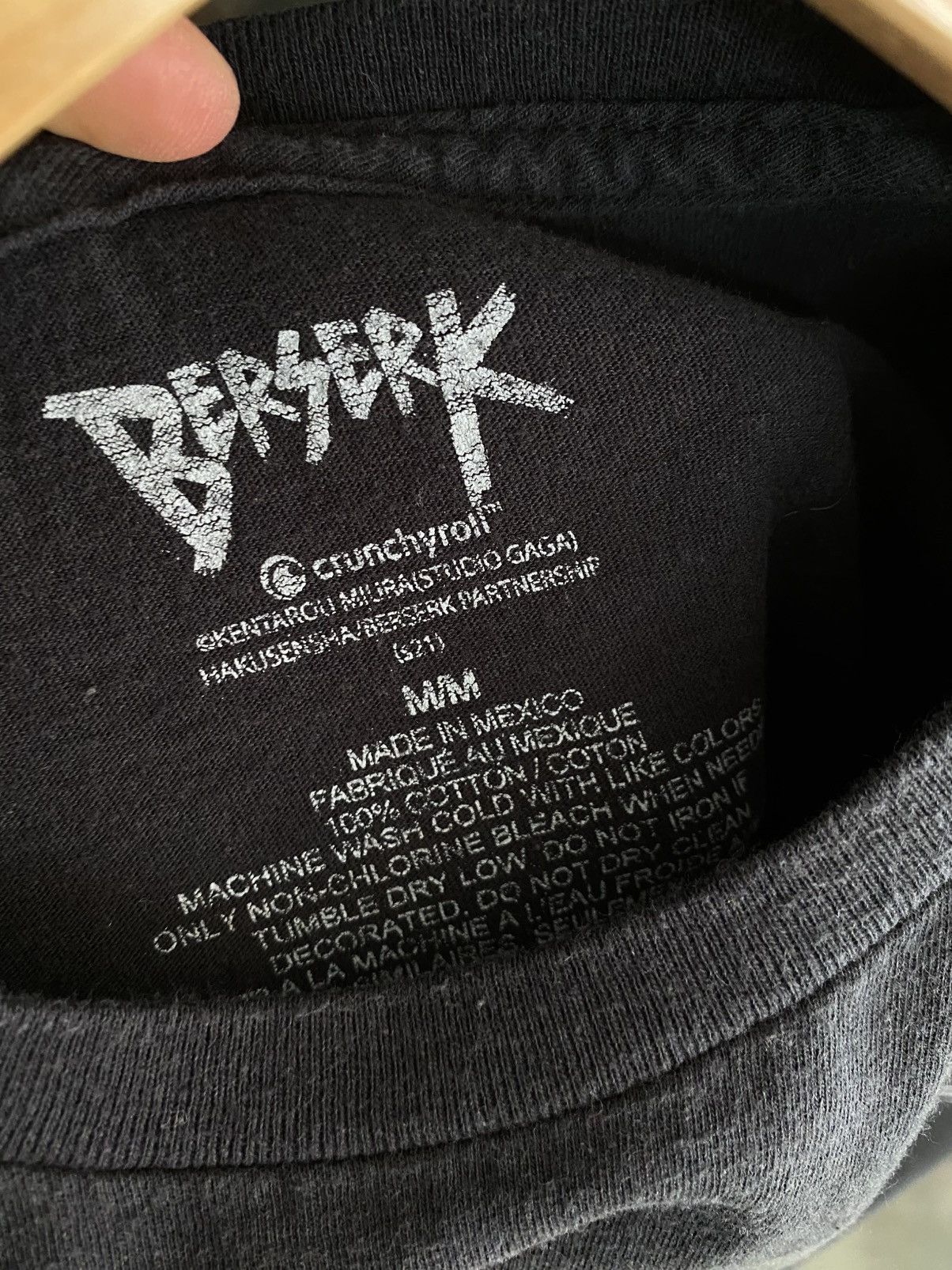 Anime × Japanese Brand Berserk Authentic Shirt Size US M / EU 48-50 / 2 - 3 Thumbnail