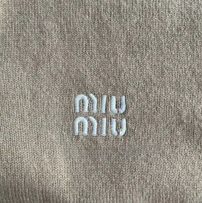Miu Miu Miu Miu Beige Long Sleeve Pullover Sweater . Size M / US 6-8 / IT 42-44 - 3 Thumbnail