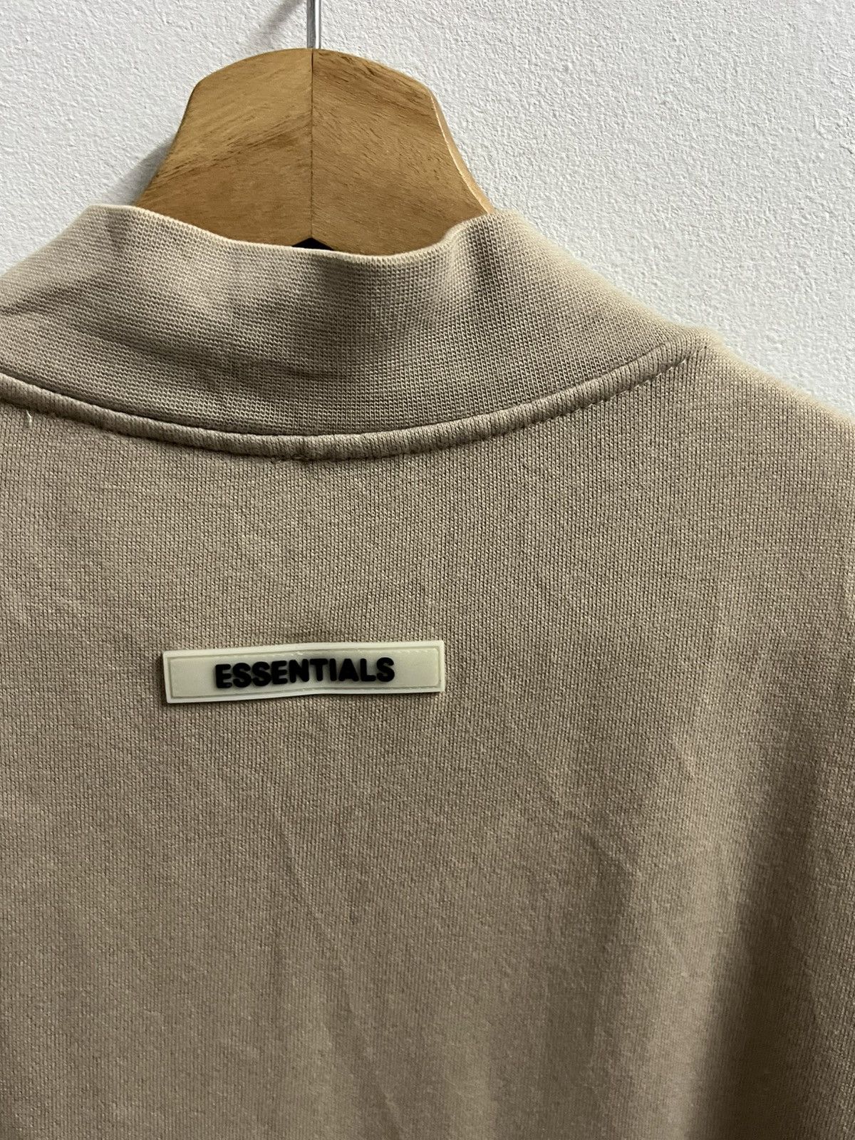 Essentials × Fear of God Fear of God Essentials Full Zip Vest sleeveless beige Size US S / EU 44-46 / 1 - 5 Thumbnail