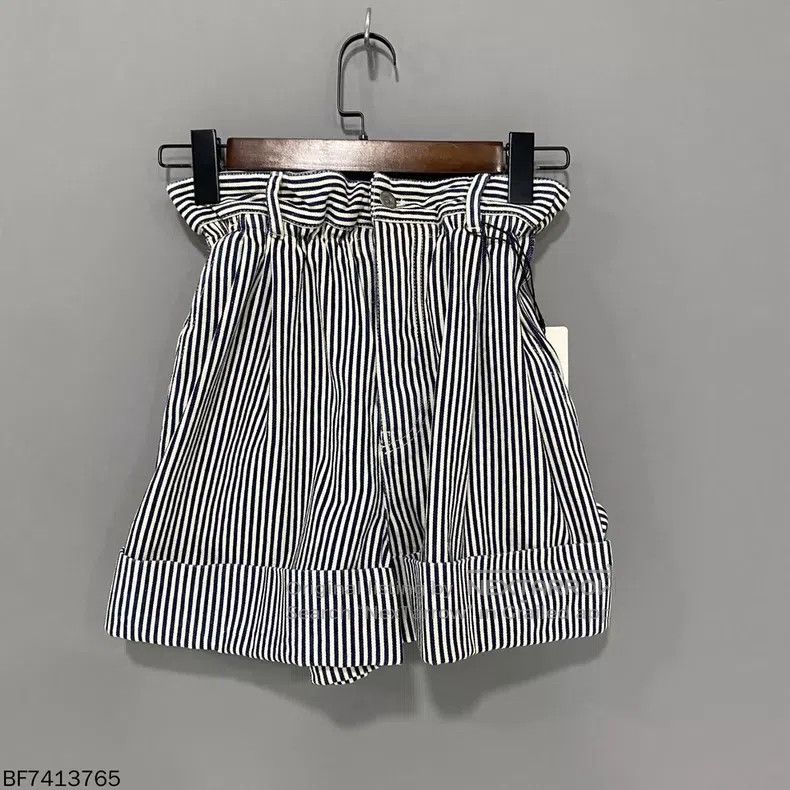 Miu Miu Miu Miu 36 Blue and white striped bud shorts Size 35" - 2 Thumbnail