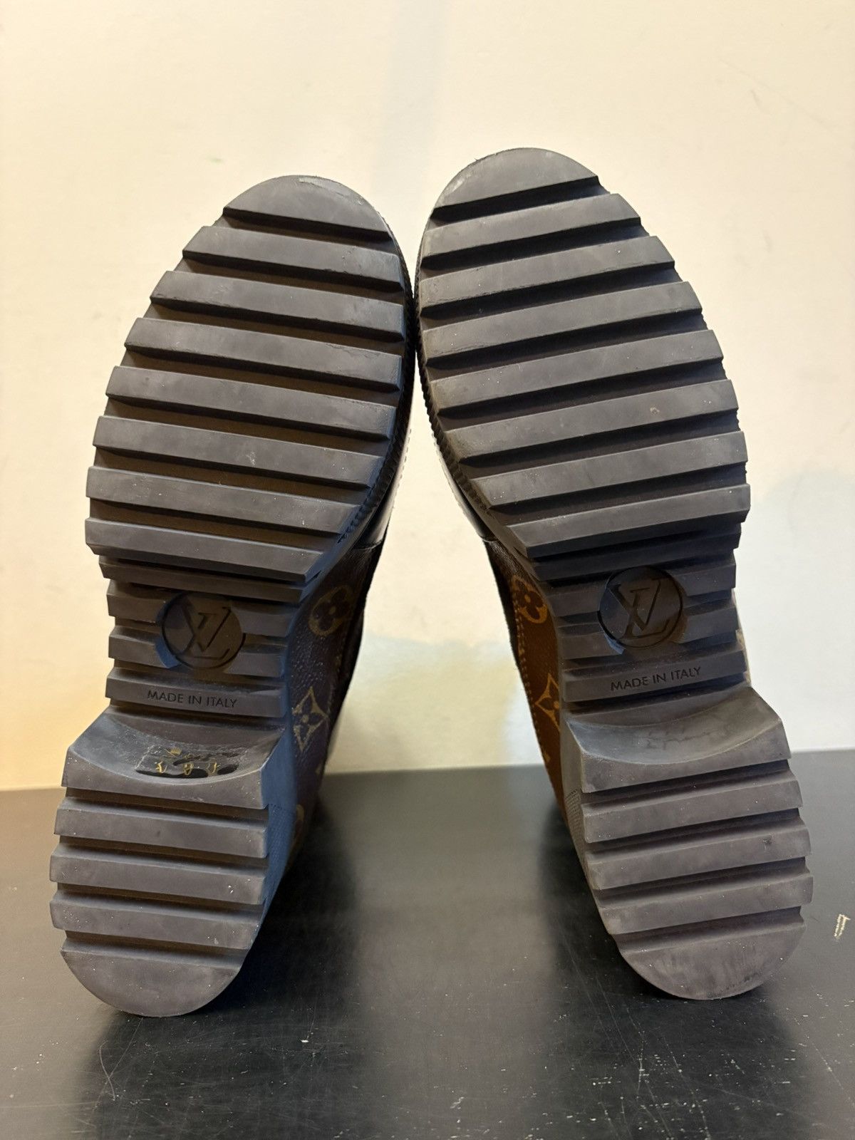 Louis Vuitton Louis Vuitton LV Monogram Laureate Platform Desert Boots Size US 8 / IT 38 - 6 Thumbnail