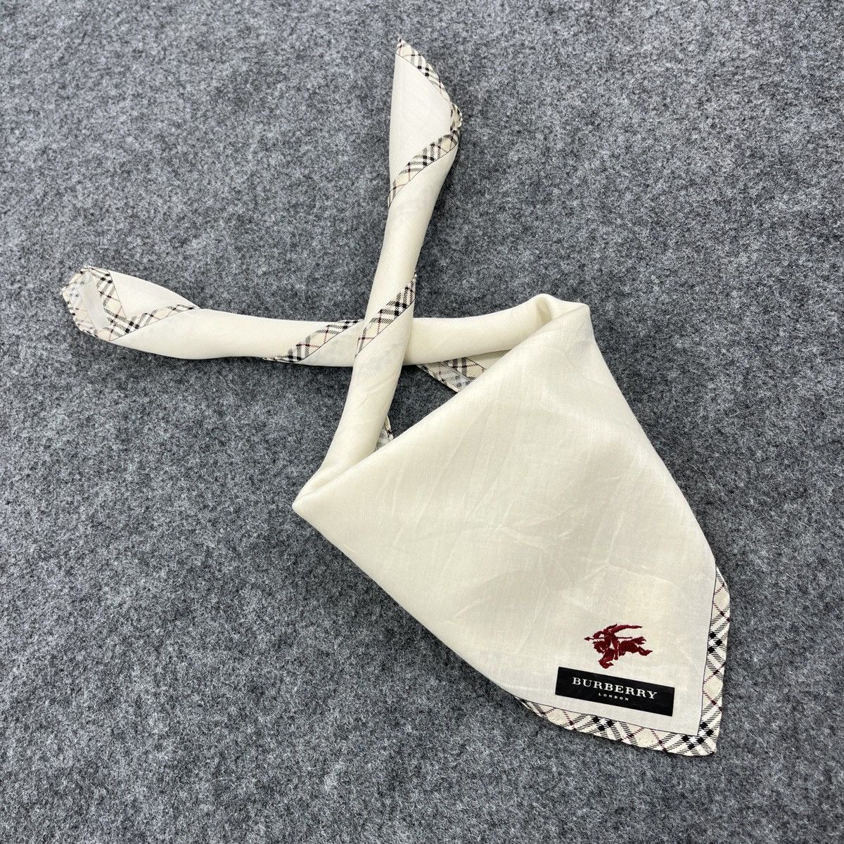 Burberry Burberry Handkerchief / Bandana / Neckerchief B965 Size ONE SIZE - 7 Thumbnail