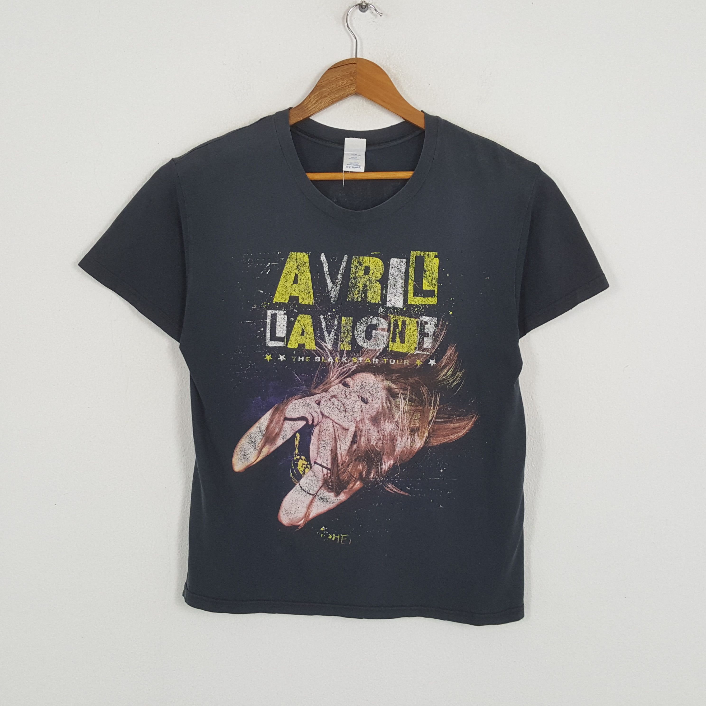 Band Tees × Vintage Vintage AVRIL LAVIGNE Canada Punk Singer Tour T-Shirts Size US M / EU 48-50 / 2 - 1 Thumbnail