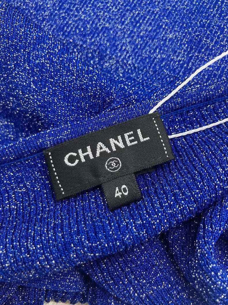 Chanel Chanel Blue sequin bottom strap vest Size S / US 4 / IT 40 - 4 Thumbnail