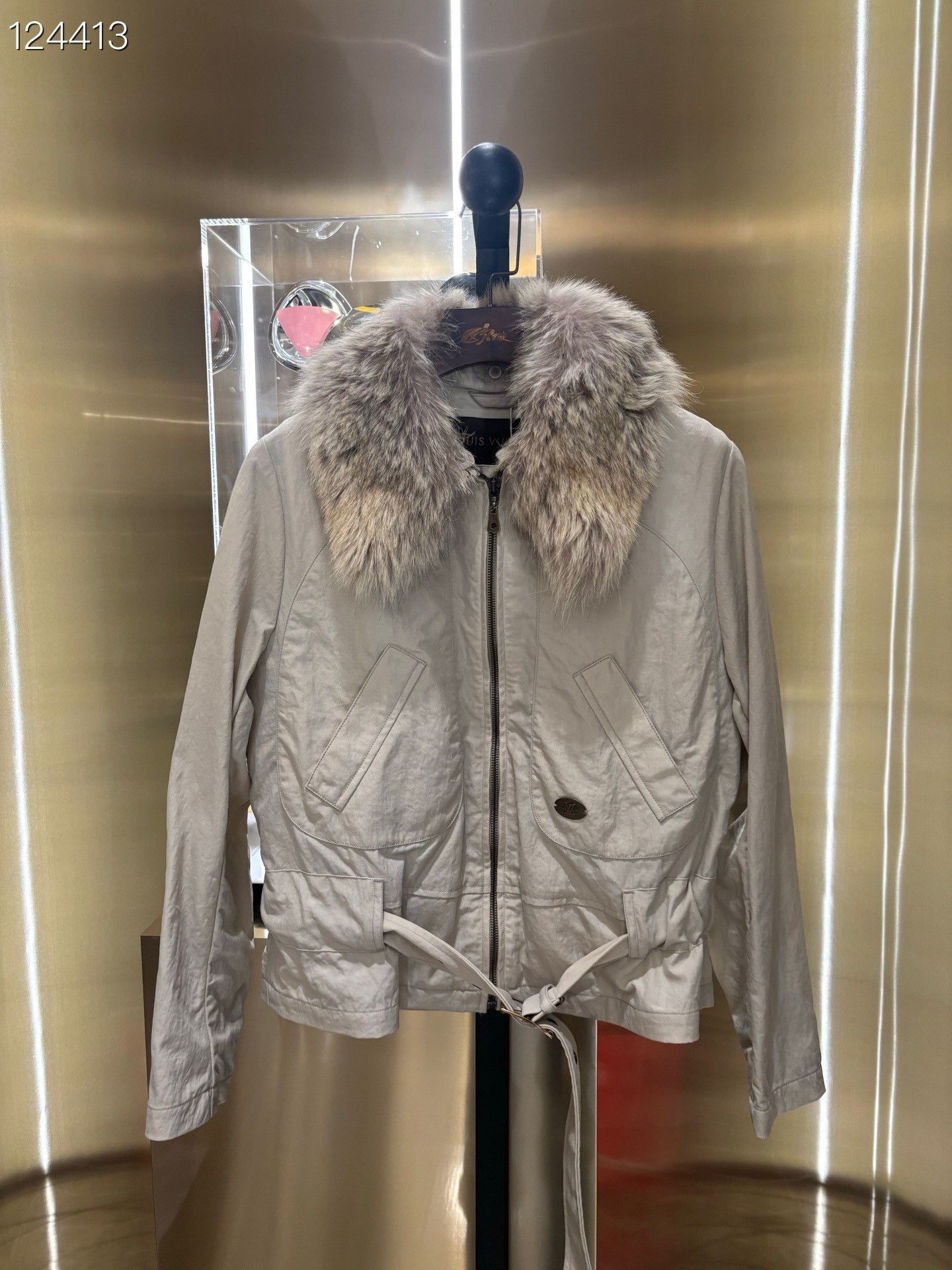 Louis Vuitton Louis Vuitton Beige Jacket w/ Detachable Vest Size S / US 4 / IT 40 - 1 Thumbnail