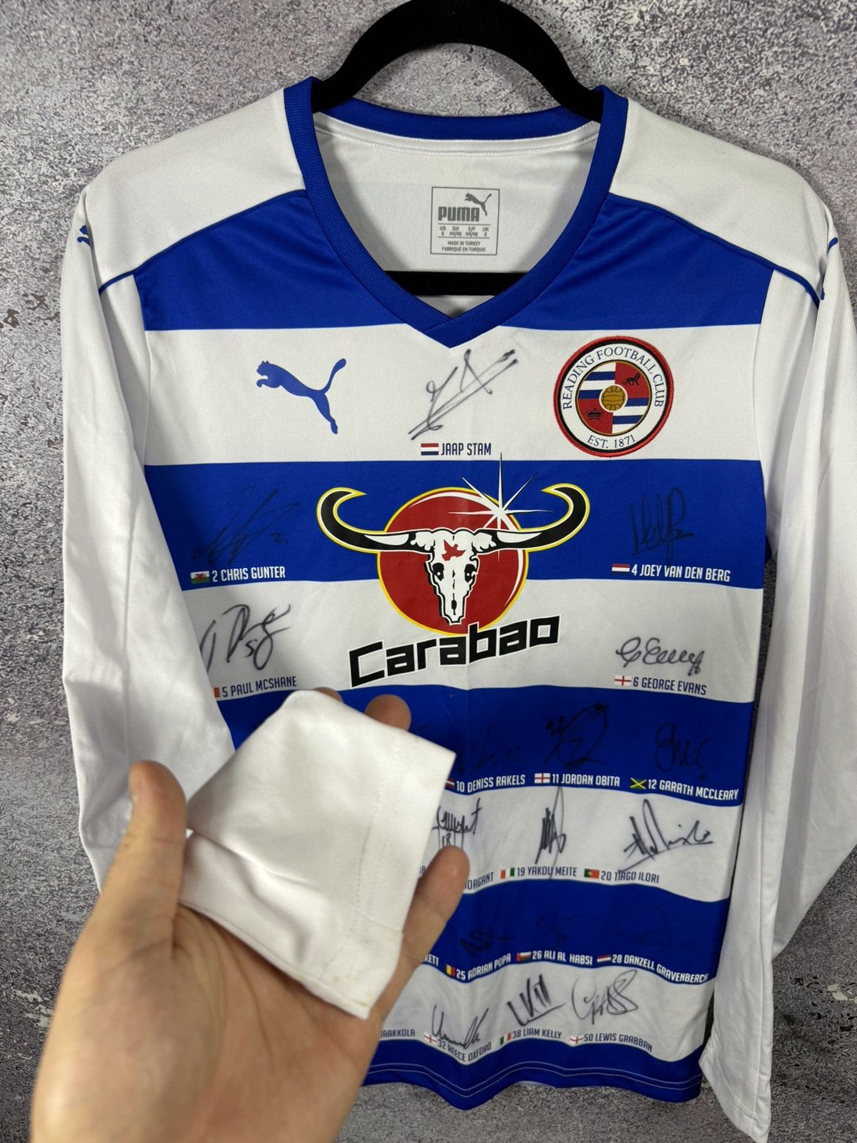 Puma × Vintage Reading 2016/17 Puma Jersey All Team Autographs Blokcore S Size US S / EU 44-46 / 1 - 9 Thumbnail