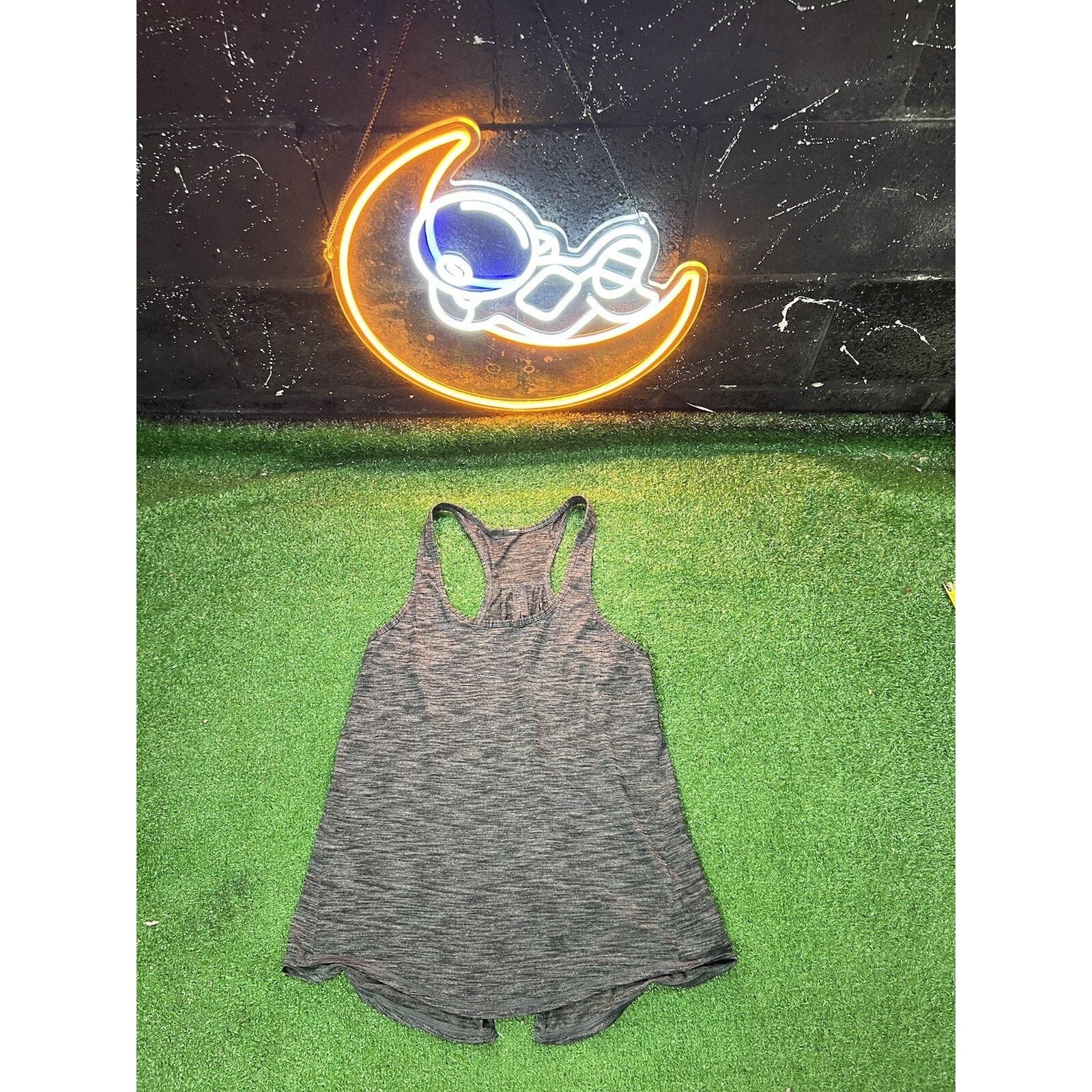 Lululemon Lululemon Gray Swiftly Tech Tank Top 2.0 Womens Size 6 Size S / US 4 / IT 40 - 1 Thumbnail