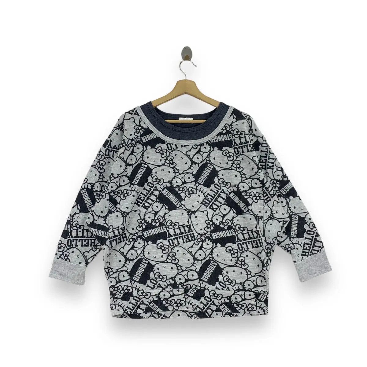 Vintage Vintage HELLO KITTY SANRIO Cartoon Anime AOP Sweatshirt Size XL / US 12-14 / IT 48-50 - 2 Thumbnail