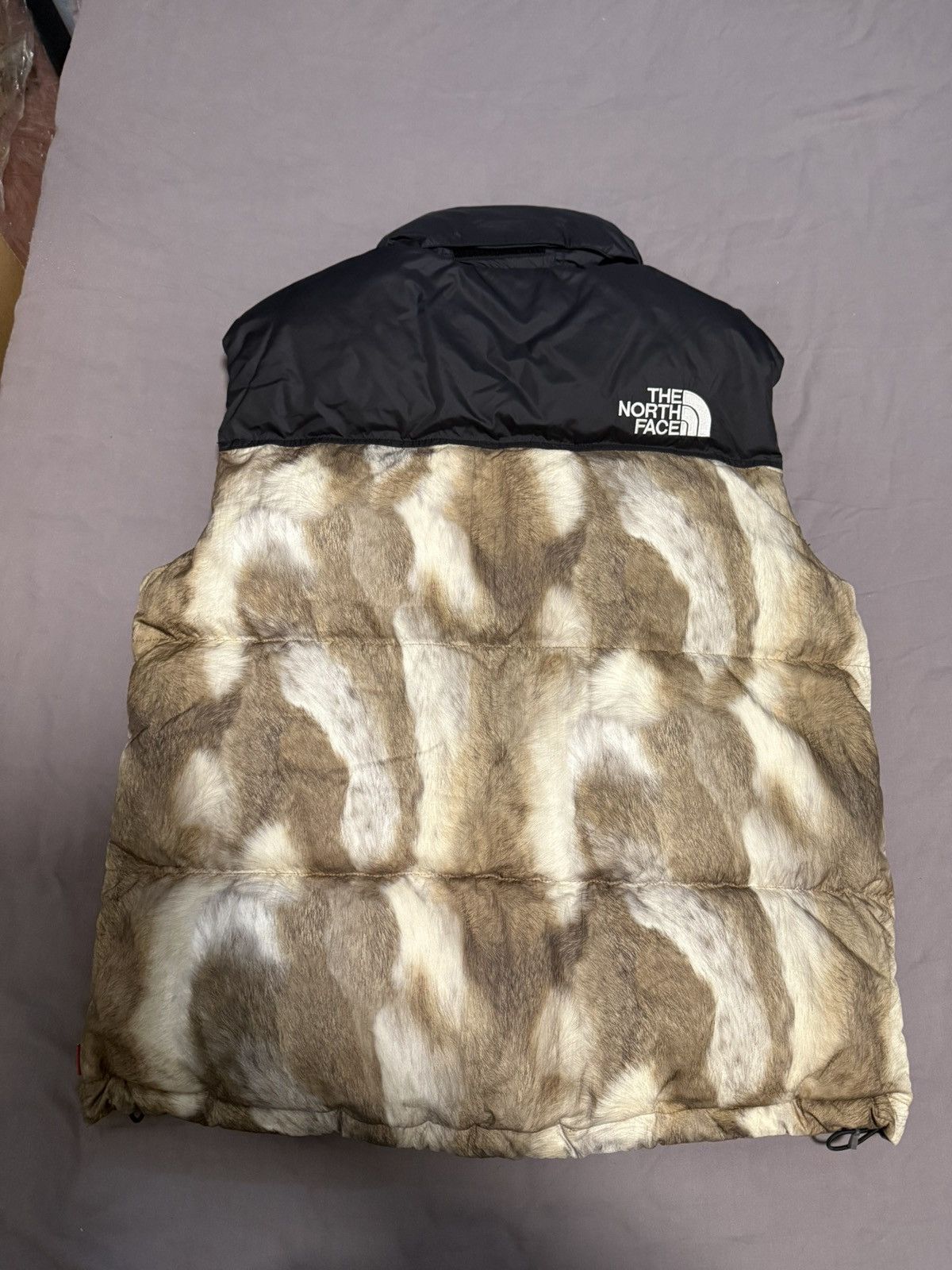 Supreme × The North Face Supreme tnf the north face fur print nuptse vest jacket Size US M / EU 48-50 / 2 - 2 Thumbnail