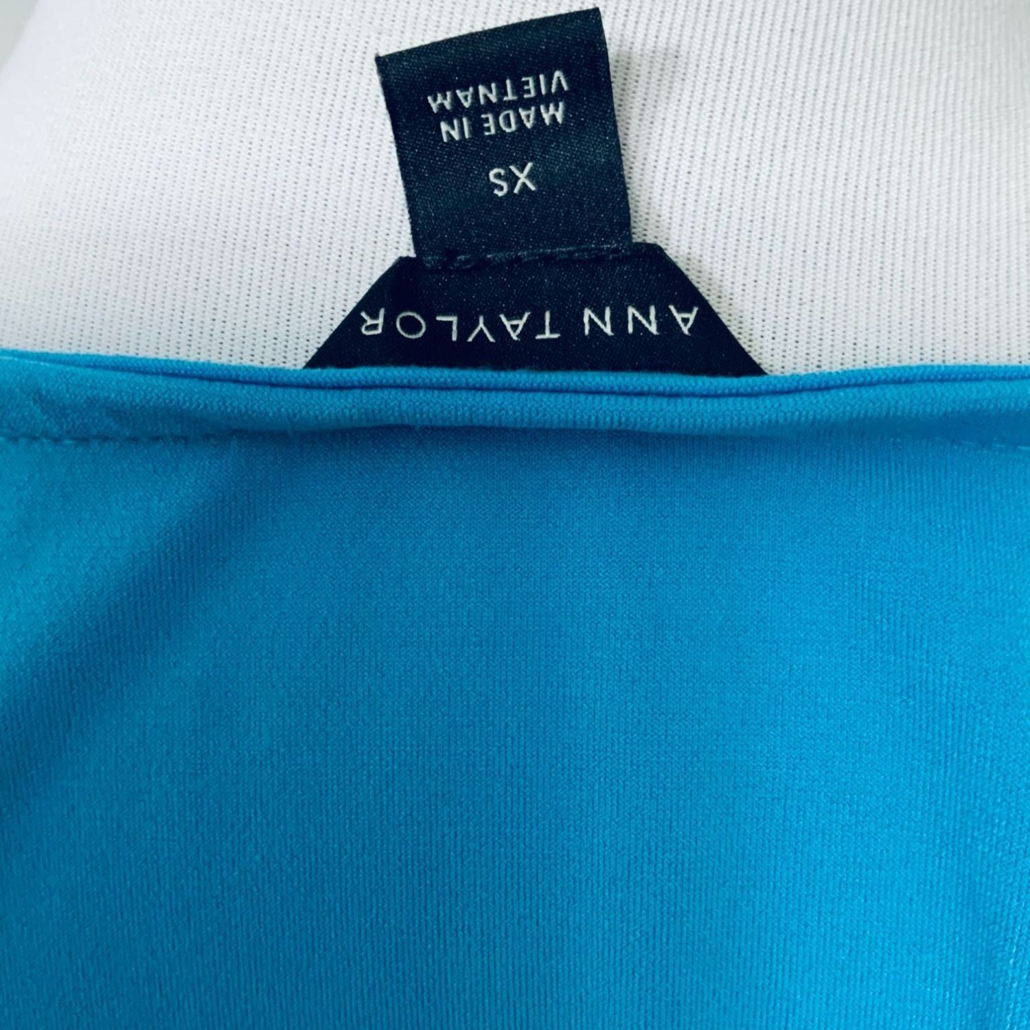 Ann Taylor Ann Taylor Womens Turquoise Cap Ruffle Sleeve VNeck Top XS Size XS / US 0-2 / IT 36-38 - 4 Thumbnail