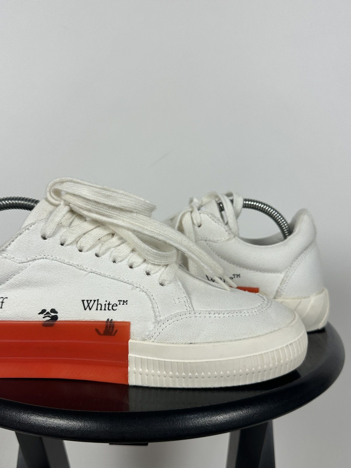 Off-White Off-White Vulcanized Virgil Abloh Low Top Sneakers Size US 9 / EU 42 - 18 Thumbnail