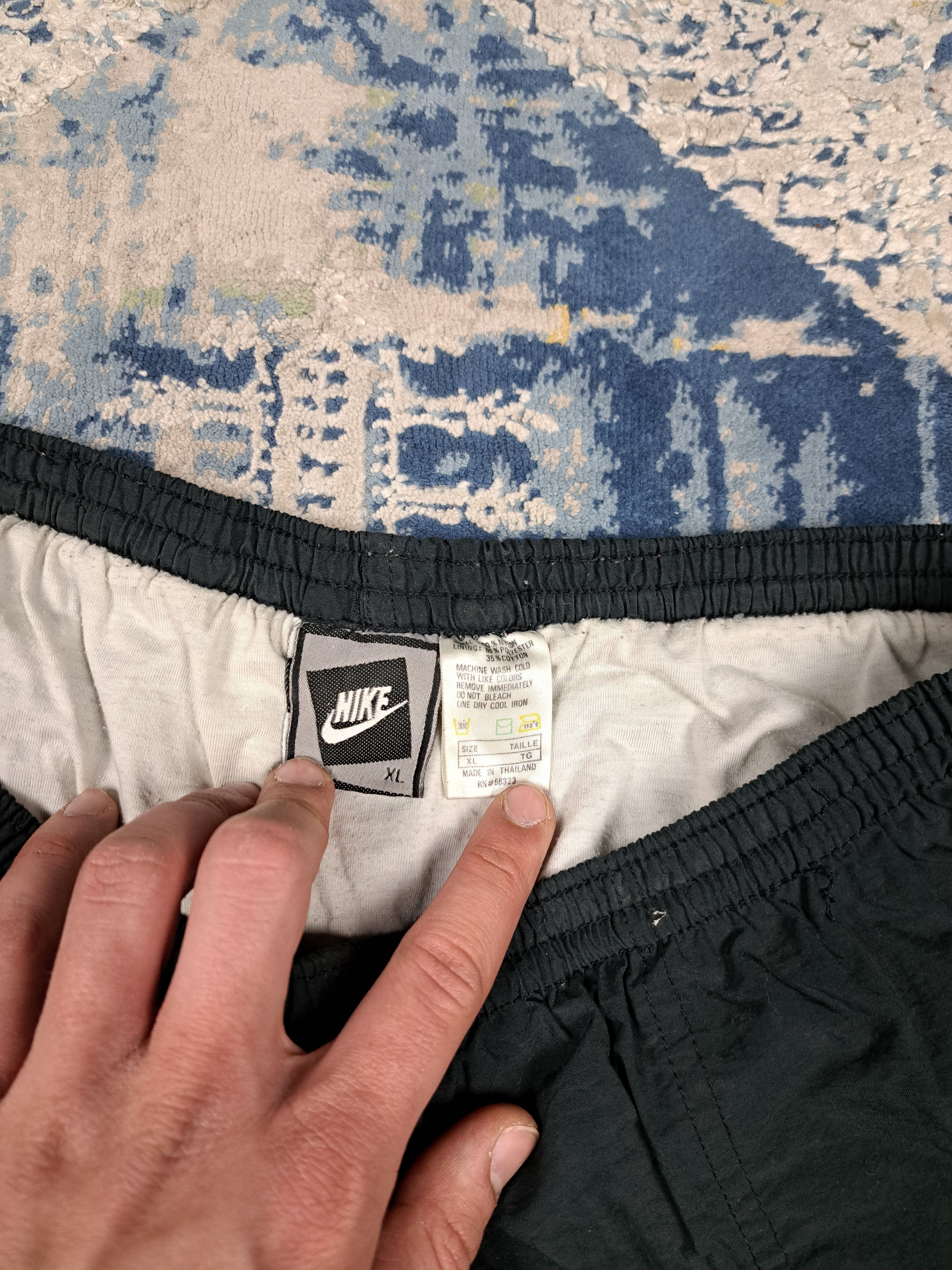 Nike Vintage 90s Nike Black Tag Running Shorts Blokecore Size US 36 / EU 52 - 3 Thumbnail