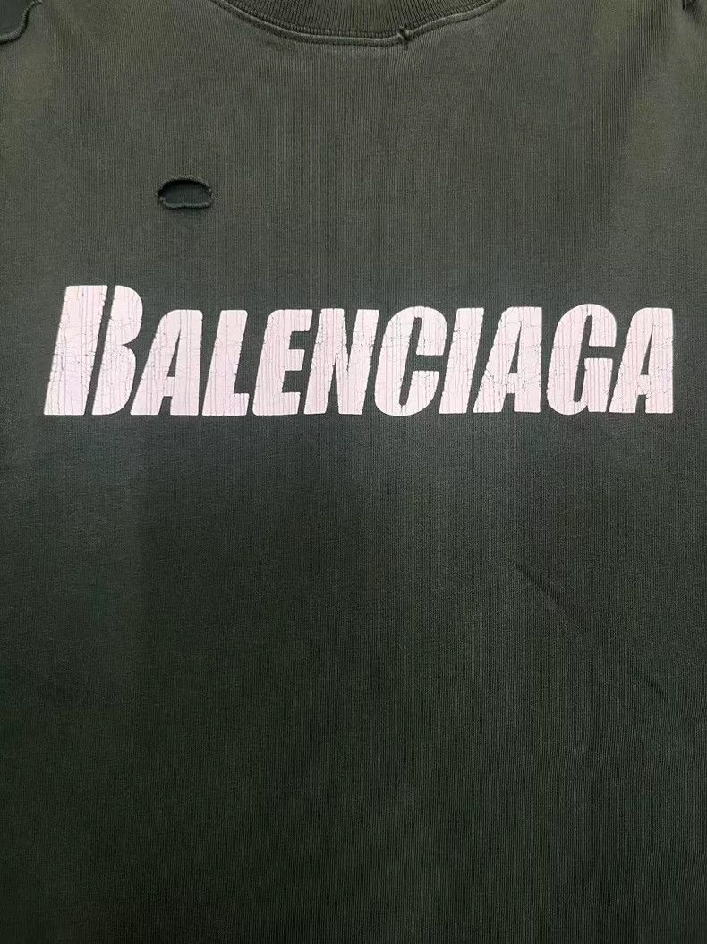 Balenciaga Balenciaga Cracked Design Round Neck Short Sleeve Drop Sho Size US S / EU 44-46 / 1 - 3 Thumbnail