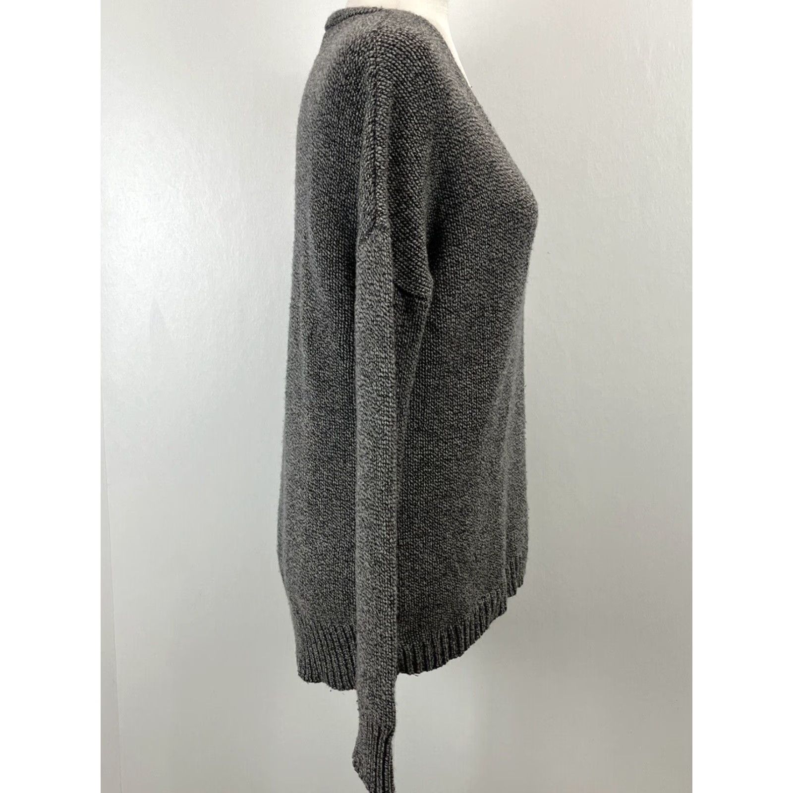 Theory VINTAGE Theory Knit Pullover Sweater M Gray Wool Blend Long Sleeve V-Neck Womens Size M / US 6-8 / IT 42-44 - 4 Thumbnail