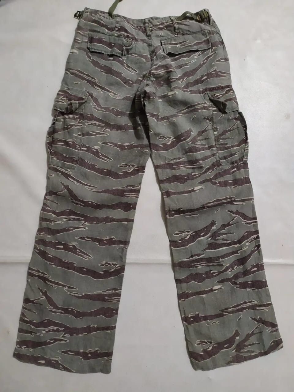 Japanese Brand × United Arrows United Arrow Tiger Camo Linen Cargo Pants Pink Label Size 30" / US 8 / IT 44 - 4 Thumbnail