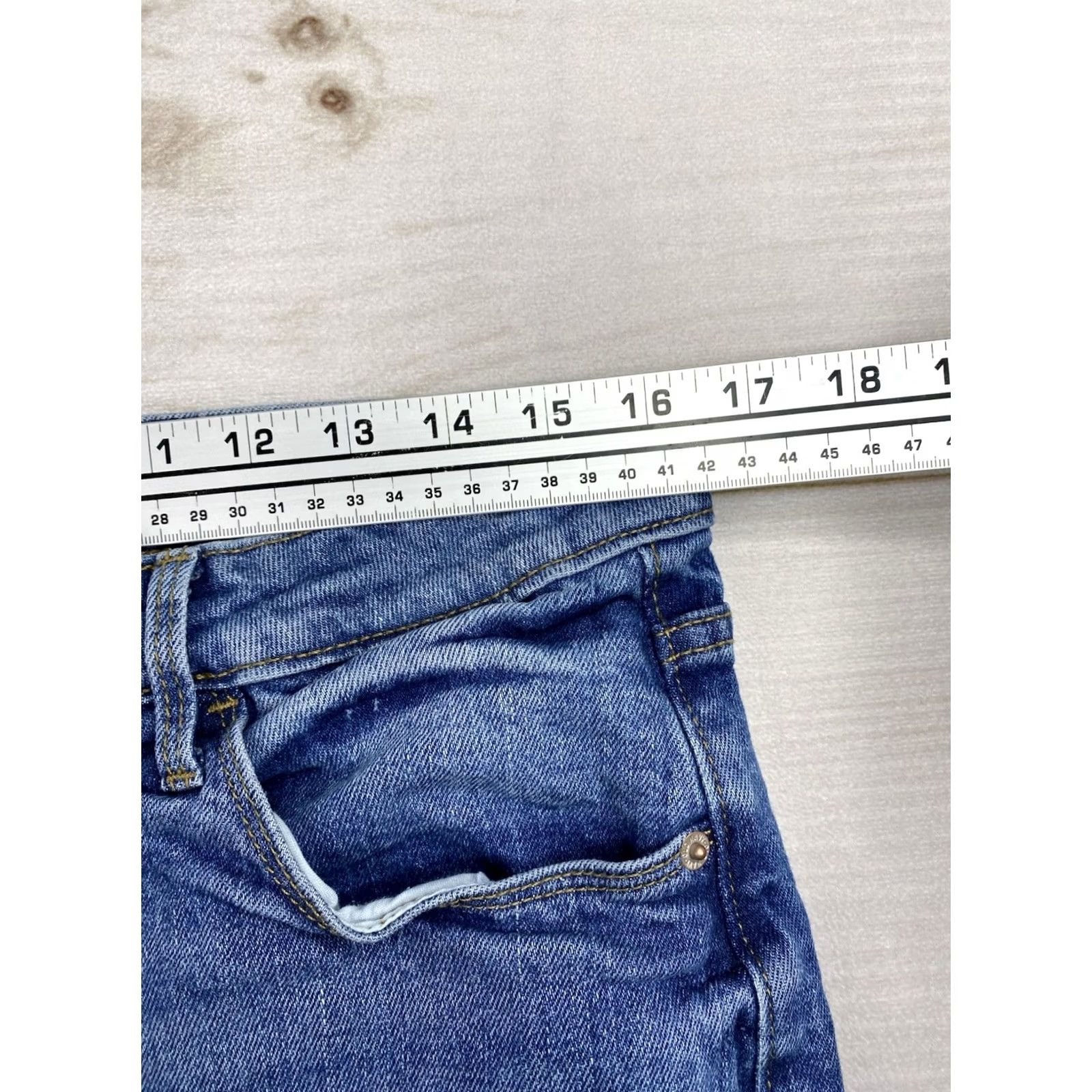Old Navy Old Navy Jeans Wide-Leg 14 High Rise XS? (Note: The original title does not specify XS; using the given data only.) Size 36" / US 14 / IT 50 - 4 Thumbnail