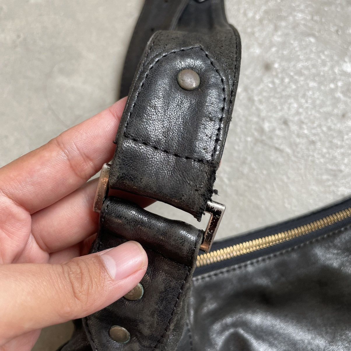 Japanese Brand RIRI ZIPPER 🇮🇹 leather sling bag messenger bag Size ONE SIZE - 5 Thumbnail