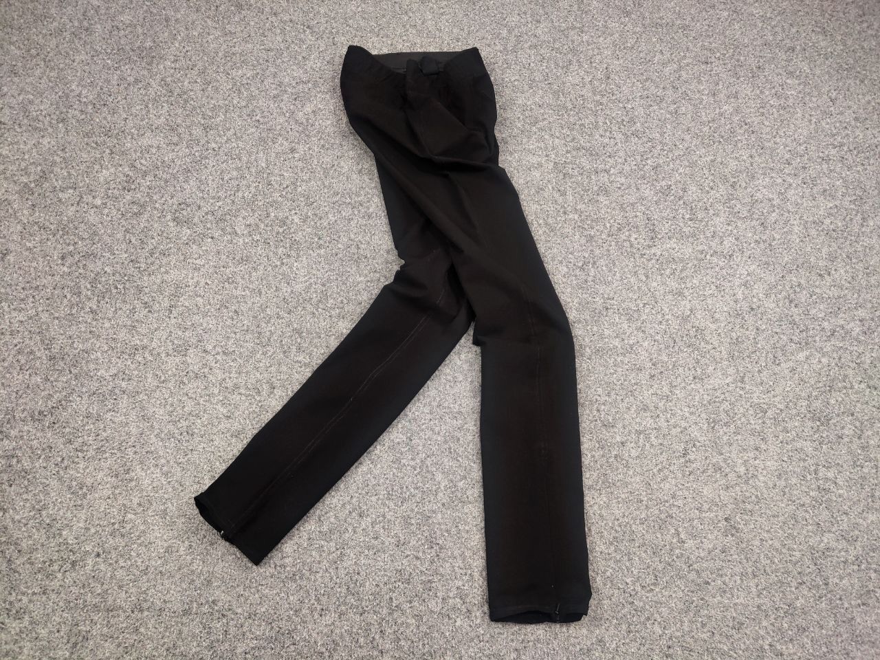 Helmut Lang Helmut Lang USA Skinny Narrow Elastic Black Leg Pants Size 28" / US 6 / IT 42 - 2 Thumbnail