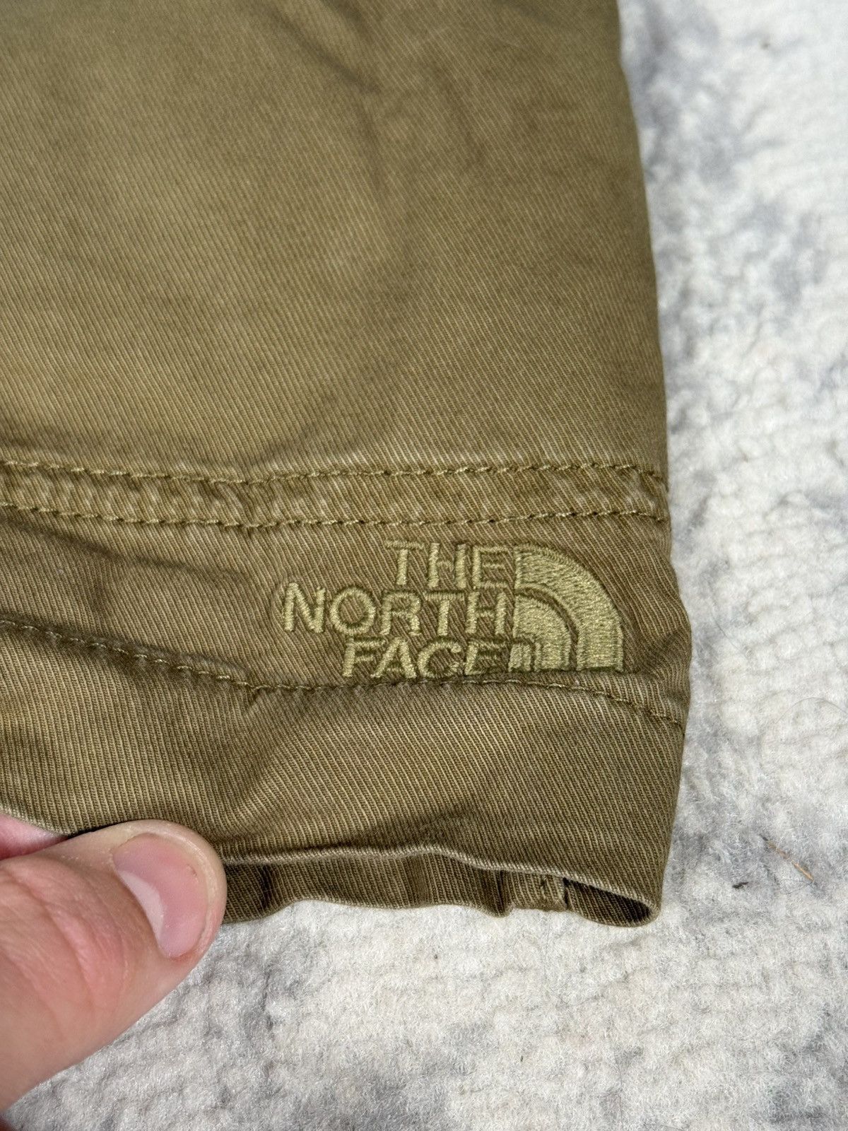 The North Face The North Face Women Casual Shorts Size 26" / US 2 / IT 38 - 3 Thumbnail