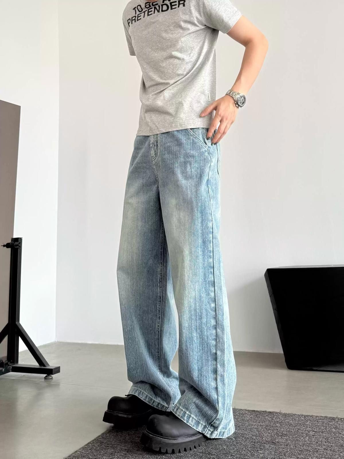 Vintage Wide-Leg Denim Jeans - Light Wash Size US 30 / EU 46 - 1 Thumbnail