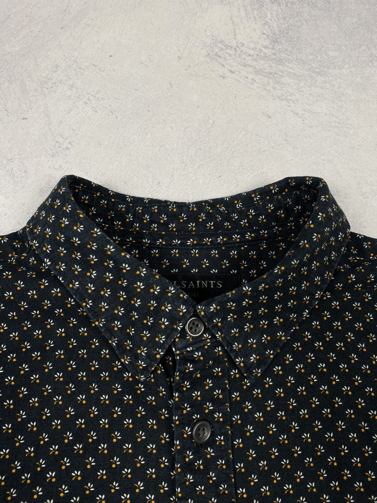 Allsaints Allsaints Flowers Print Designer Luxury Button Up Shirt Size US S / EU 44-46 / 1 - 5 Thumbnail