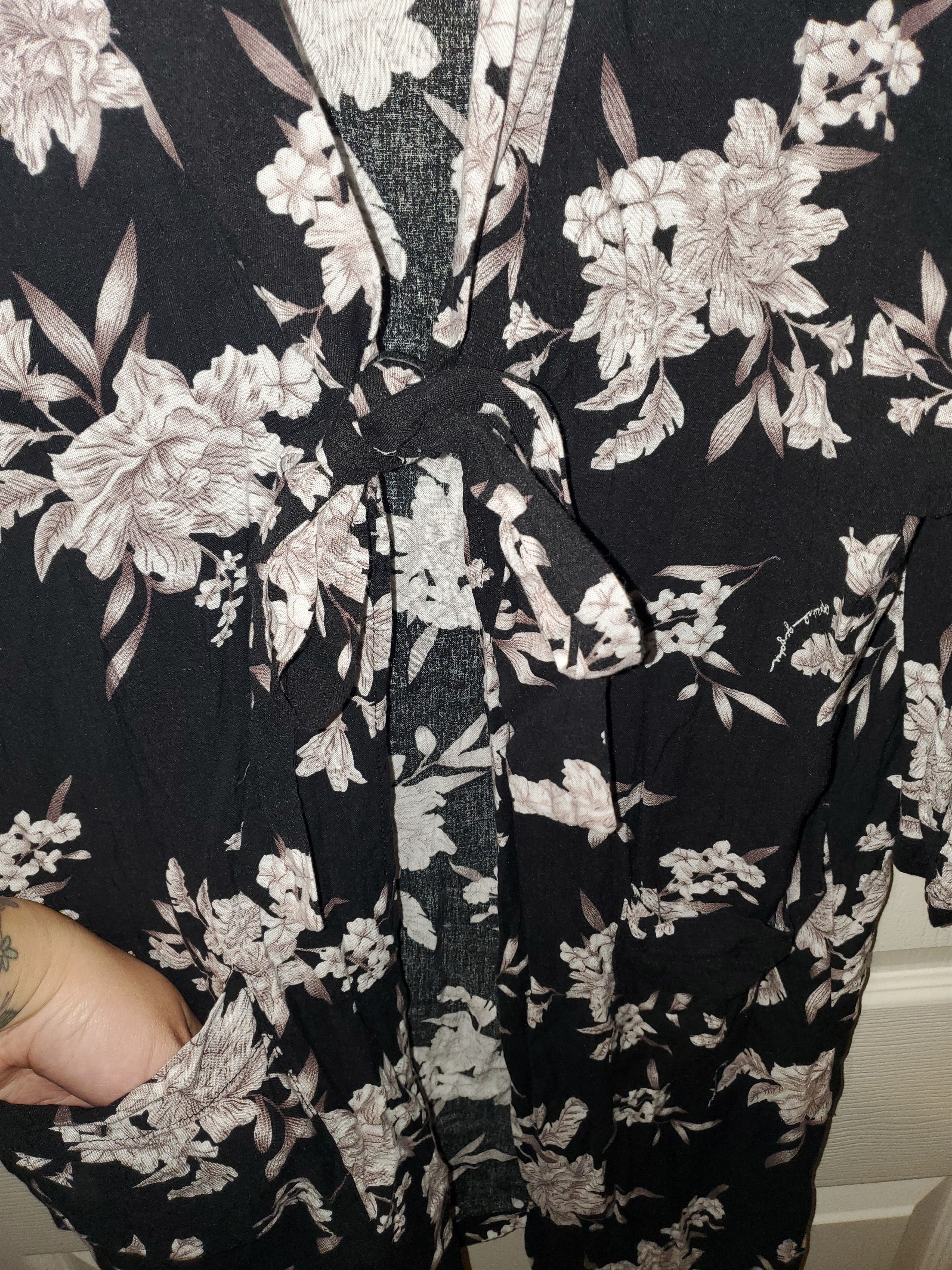 Spiritual Gangster Floral tie front kimono (OS) Size ONE SIZE - 5 Thumbnail