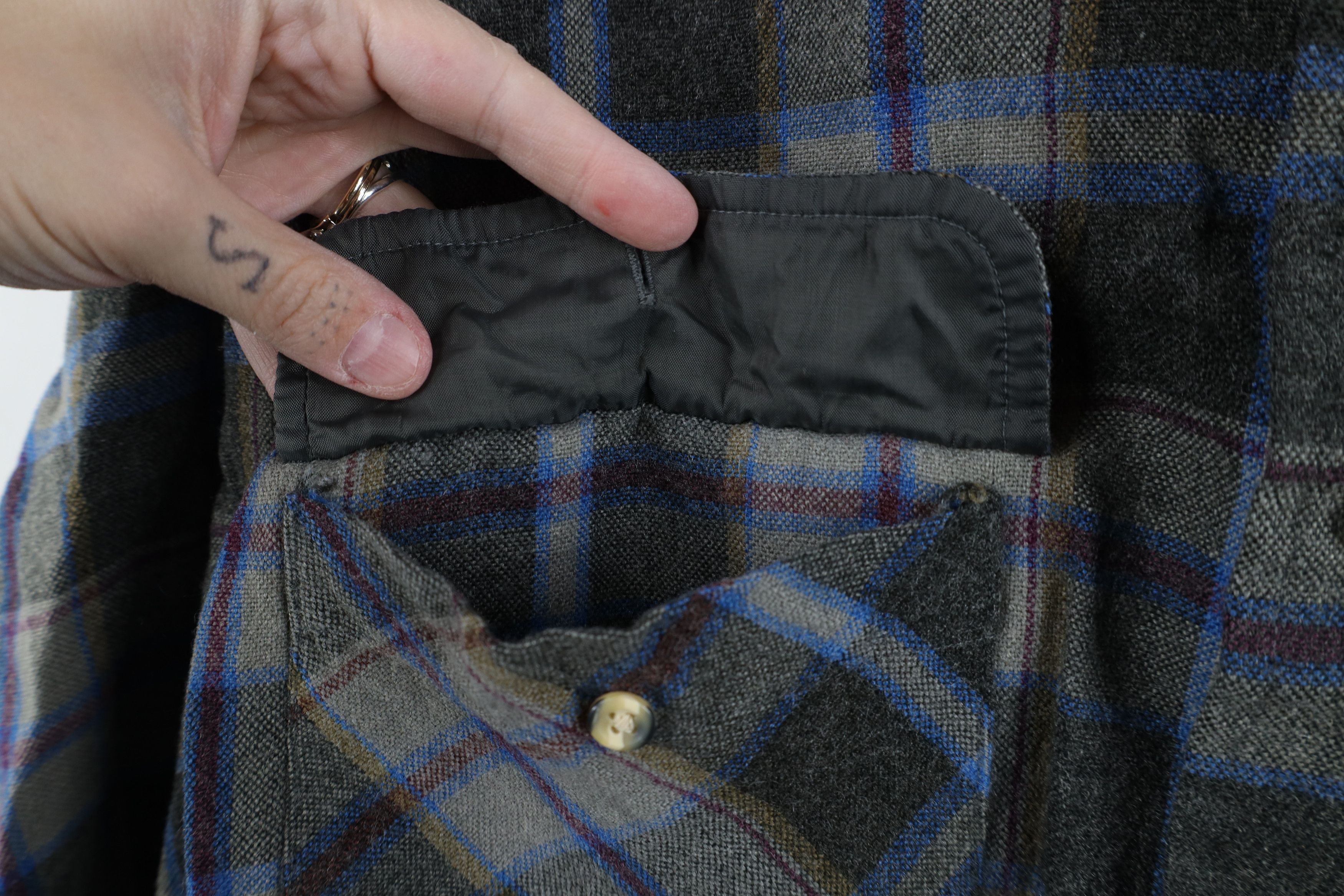 Vintage Vintage 70s 80s Streetwear Knit Single Needle Button Shirt Size US L / EU 52-54 / 3 - 4 Thumbnail