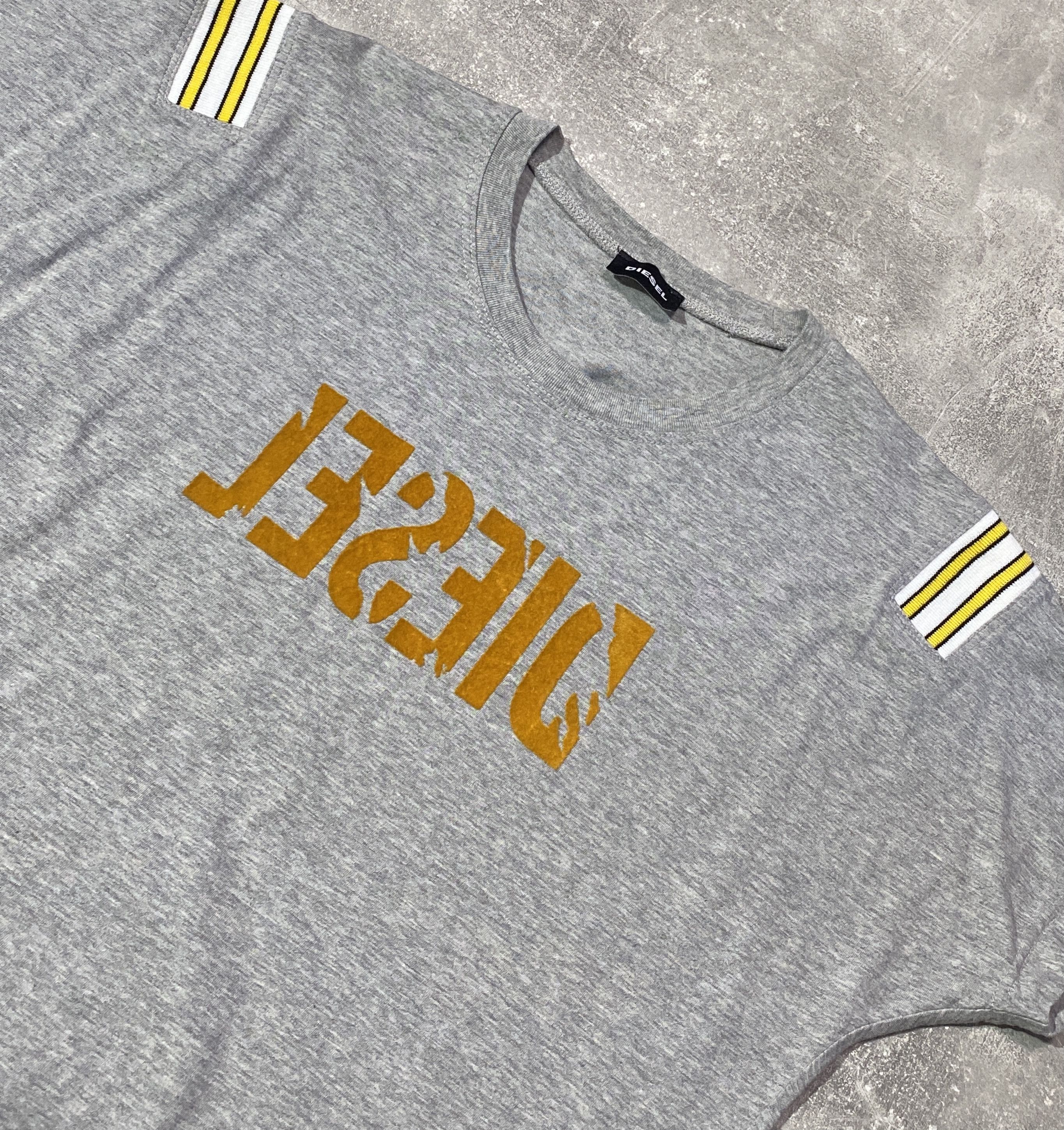 Diesel Vintage Y2K LESEID/DIESEL Reverse Logo T-shirt Size US S / EU 44-46 / 1 - 3 Thumbnail