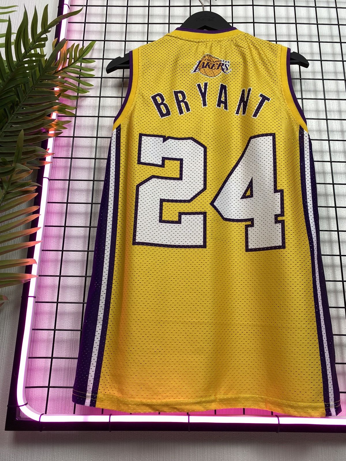 NBA Los Angeles Lakers #24 Kobe Bryant Jersey Yellow Men M Size US M / EU 48-50 / 2 - 12 Thumbnail