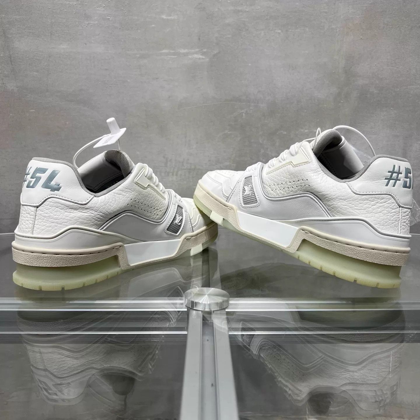 Louis Vuitton LV Trainer White Cement UK3.5/37.5 YH25245 Size US 7 / IT 37 - 5 Thumbnail