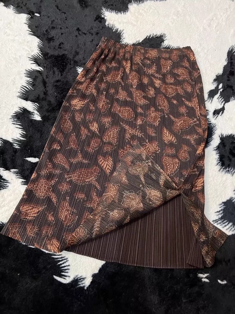 Issey Miyake Issey Miyake size:one size Brown double-layered pleated sk Size 42" / US 20 - 3 Thumbnail