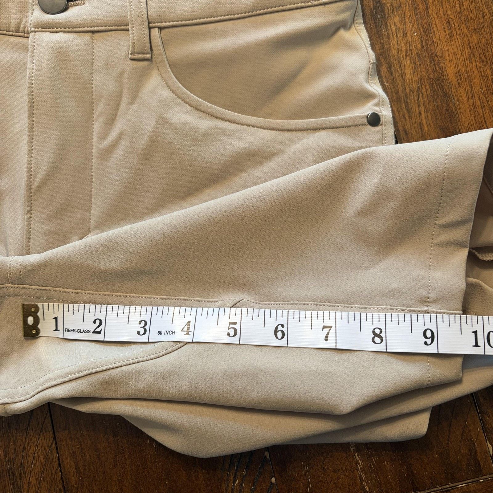 Lululemon Lululemon Shorts 28 Beige Stretch Chino 5 Pocket 10 Inseam Size US 28 / EU 44 - 6 Thumbnail