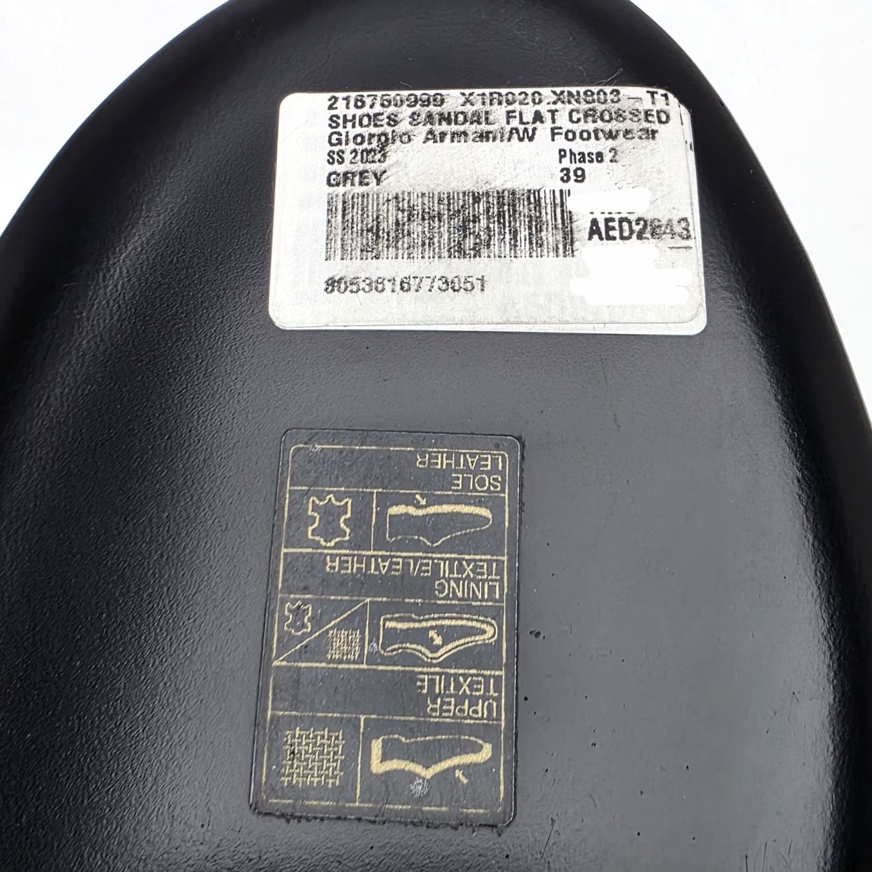 Giorgio Armani Giorgio Armani Black Leather Golden Trim Flat Sandals Women's Size 39 Bnwt Size US 9 / IT 39 - 6 Thumbnail