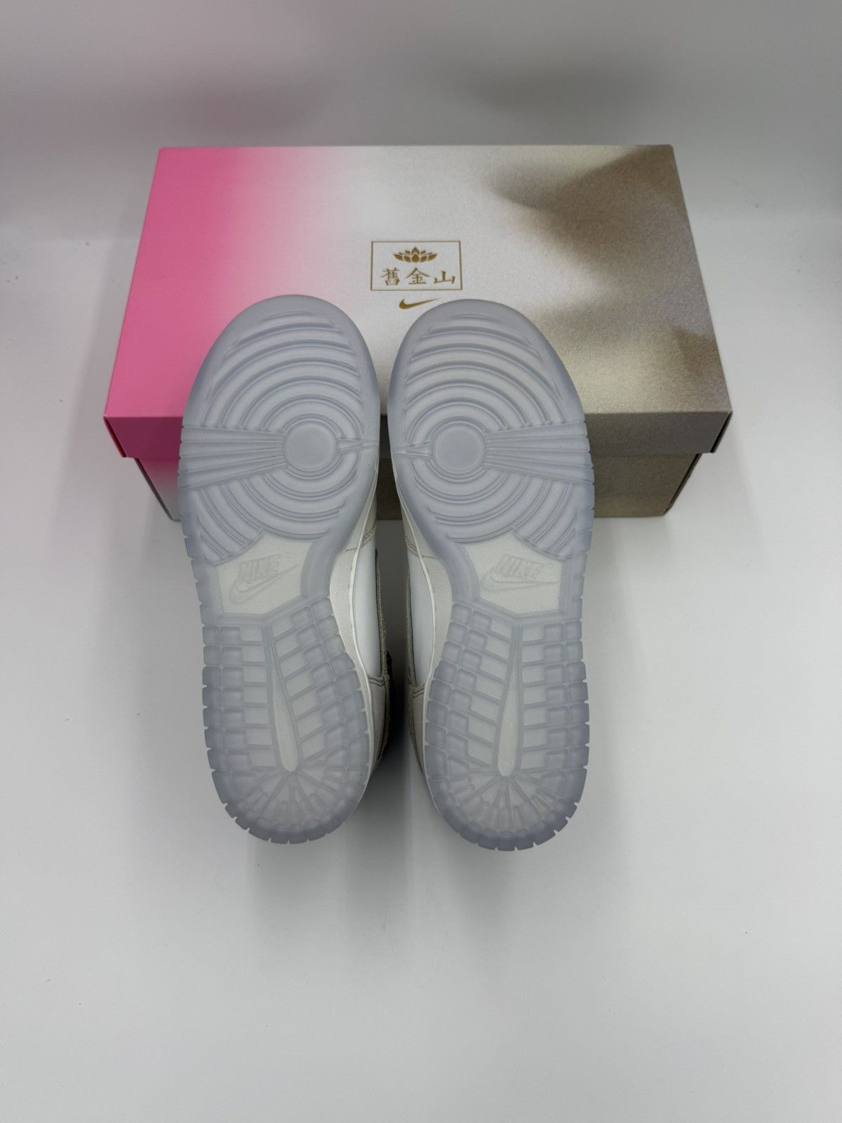 Nike SB Dunk High Premium San Francisco Chinatown (Special Box) Size US 10 / EU 43 - 9 Thumbnail