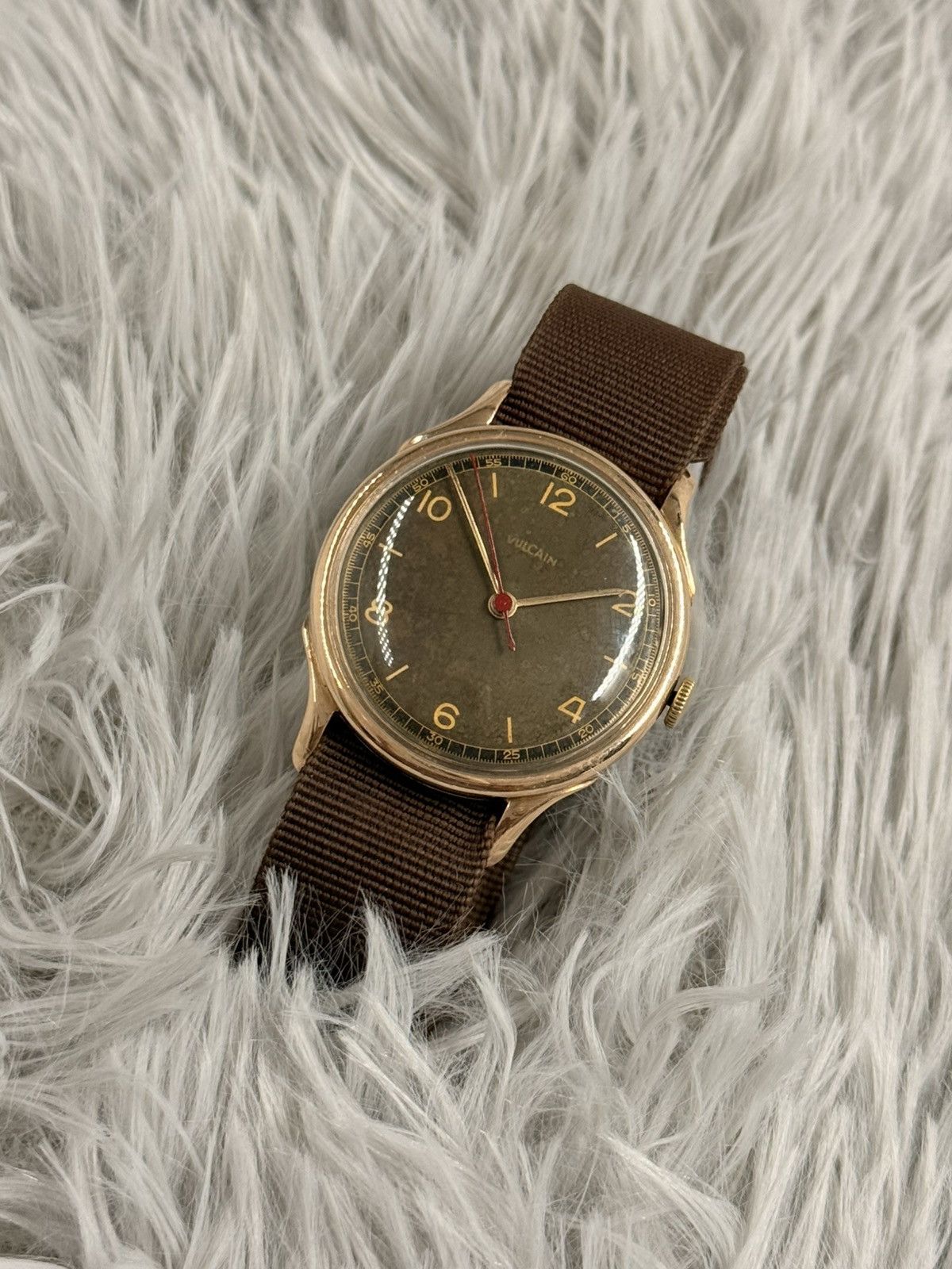 Vintage Rare Vintage 1970’s VULCAIN Military Manual Watch 9CT. Gold Size ONE SIZE - 1 Thumbnail