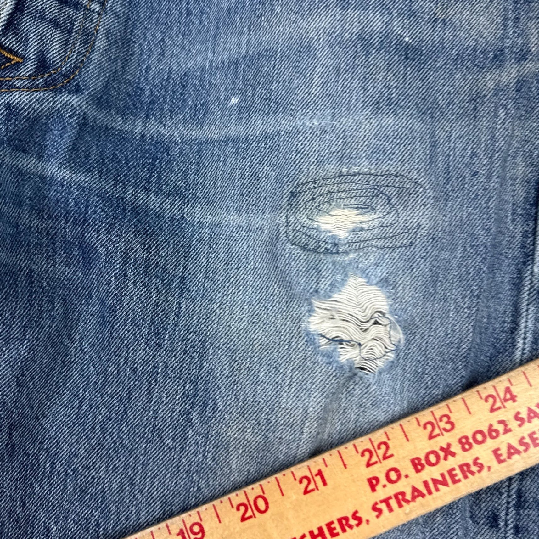 Levi's Levi's 501 Jeans Men 32x30 Blue Pant Button Fly Faded Thrash Repaired (Tag33x32) Size US 33 - 6 Thumbnail