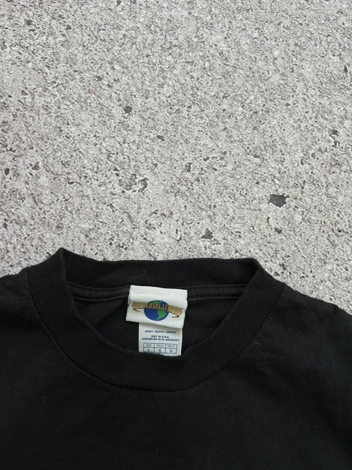 Universal Studios × Vintage Vintage 2005 Universal Studios I Survived Horror T-Shirt Size US L / EU 52-54 / 3 - 9 Thumbnail