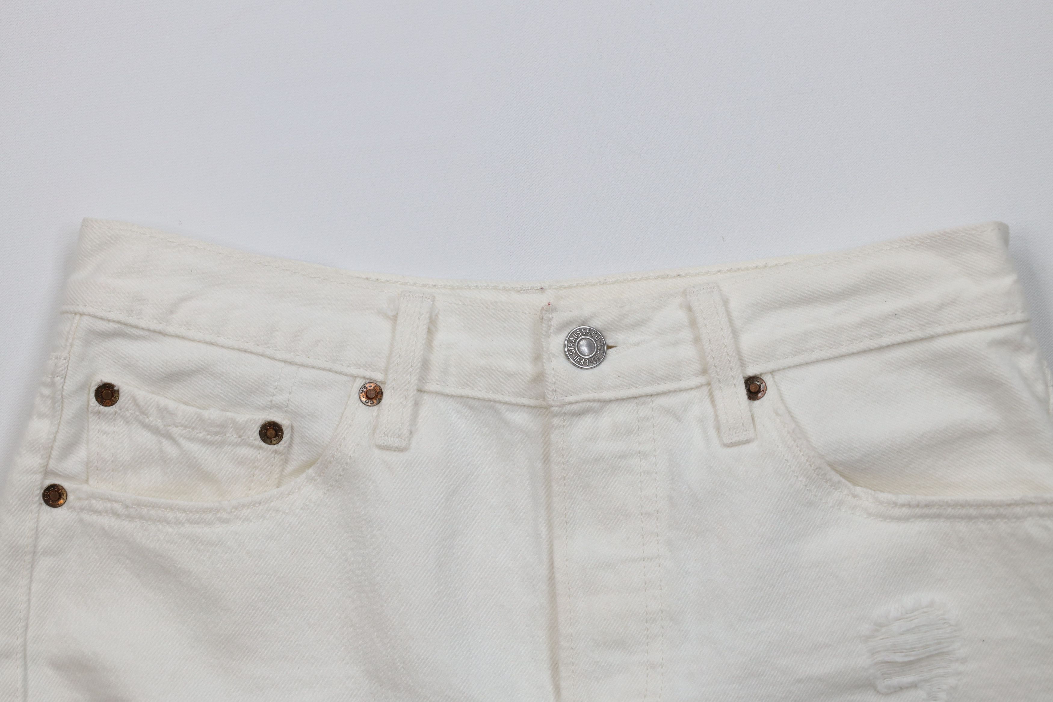Levi's Vintage Y2K Levis 501xx Fly Cut Off Denim Shorts White Size 26" / US 2 / IT 38 - 2 Thumbnail