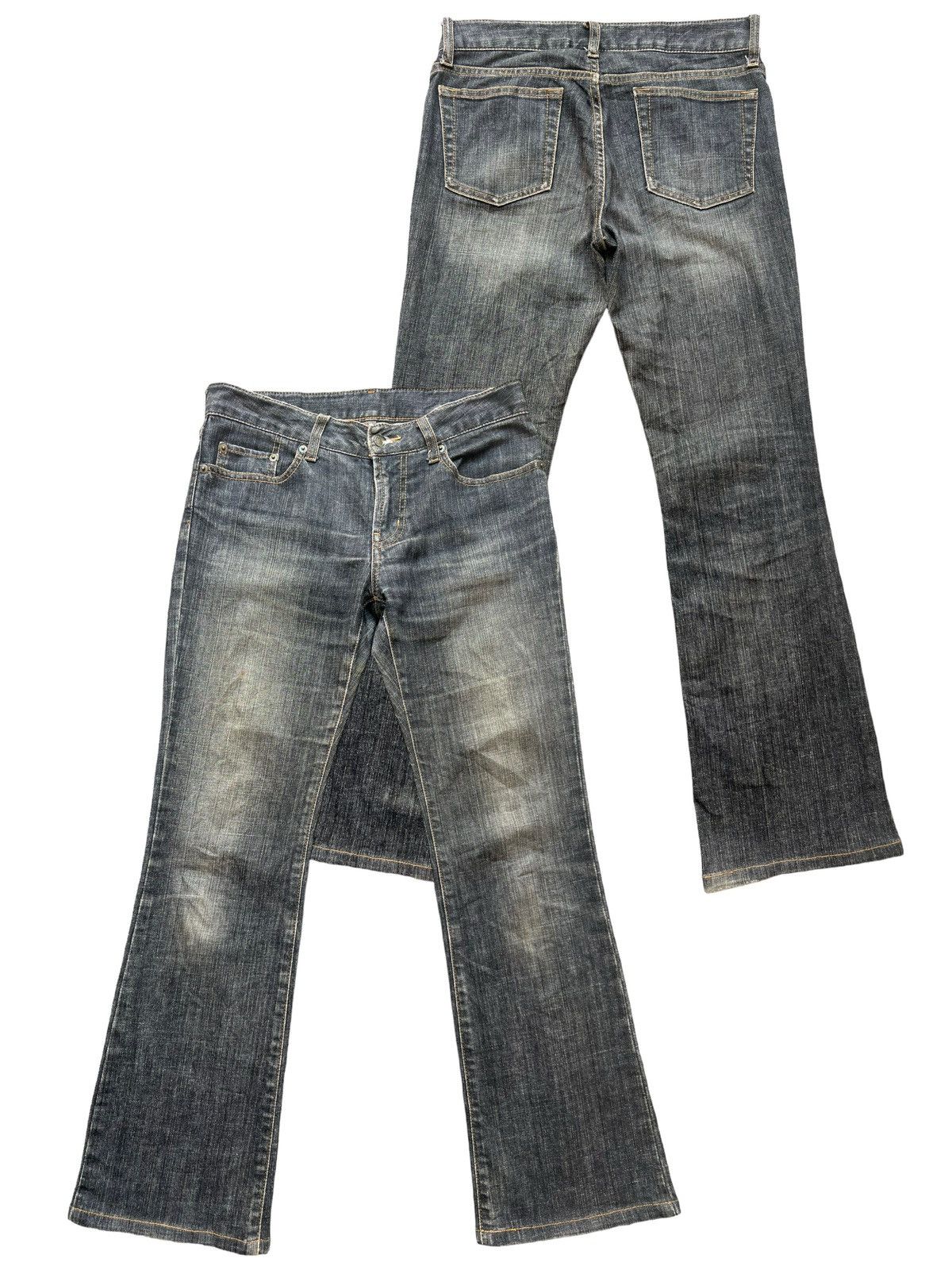 image of Uniqlo Black Low Rise Bootcut Flare Denim Jeans 30X29 in Charcoal Black, Women's