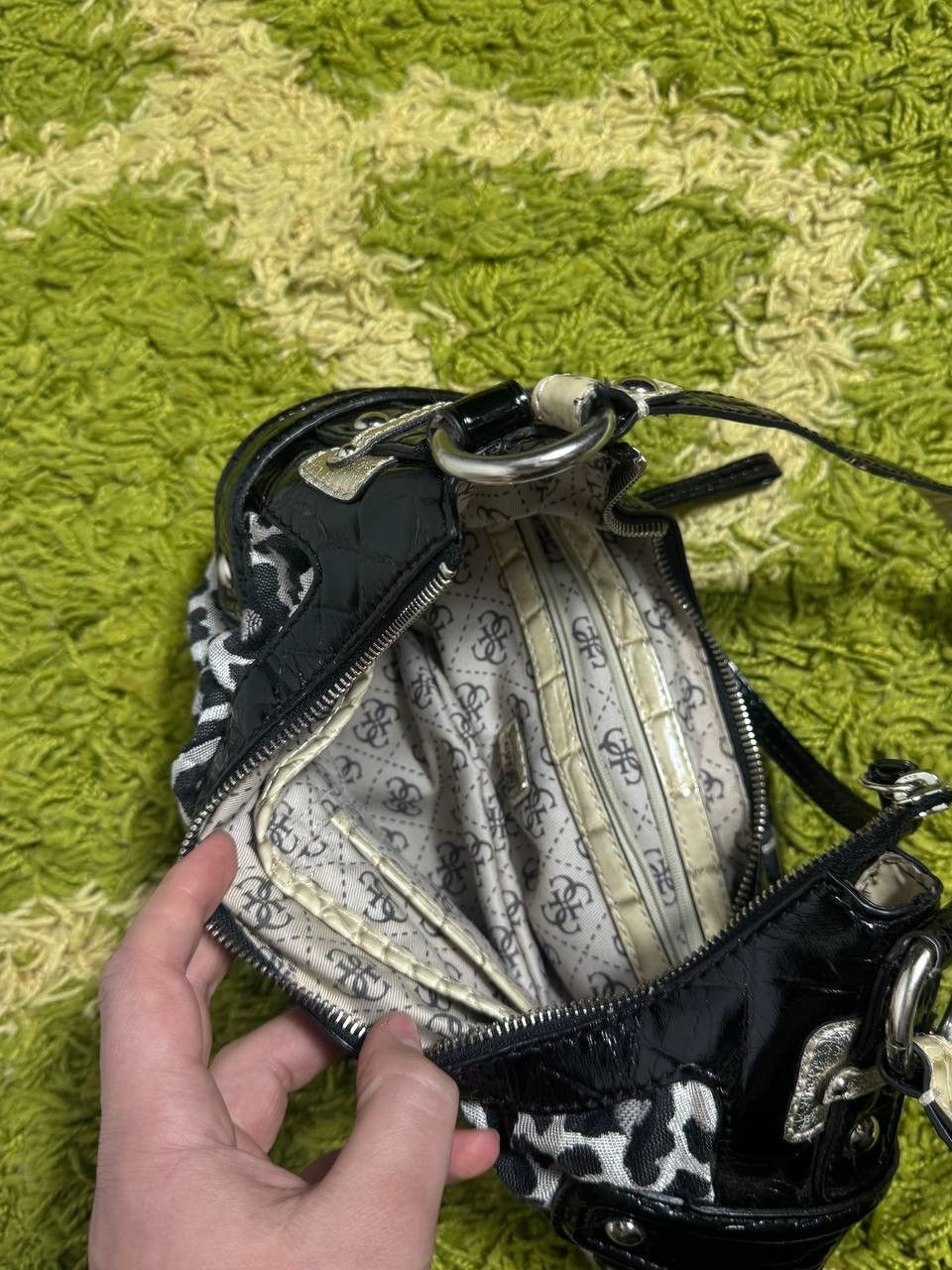 Guess Vintage Y2K Guess Leopard Print Baguette Shoulder Bag Hobo Size ONE SIZE - 13 Thumbnail